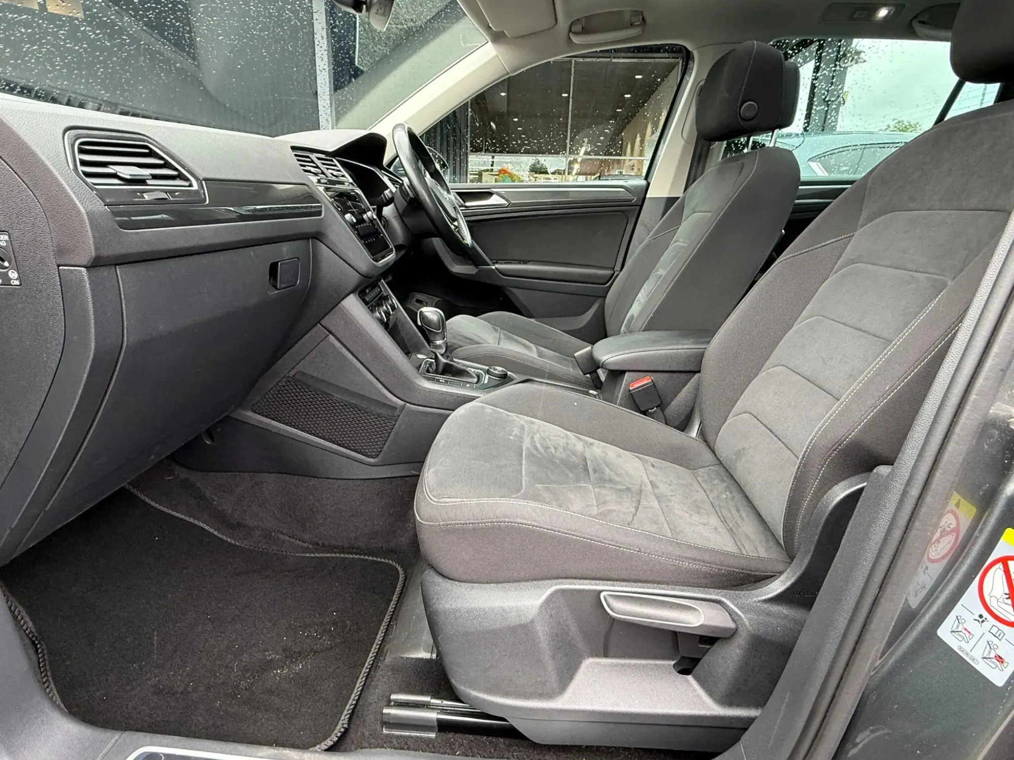 Volkswagen Tiguan Image 32