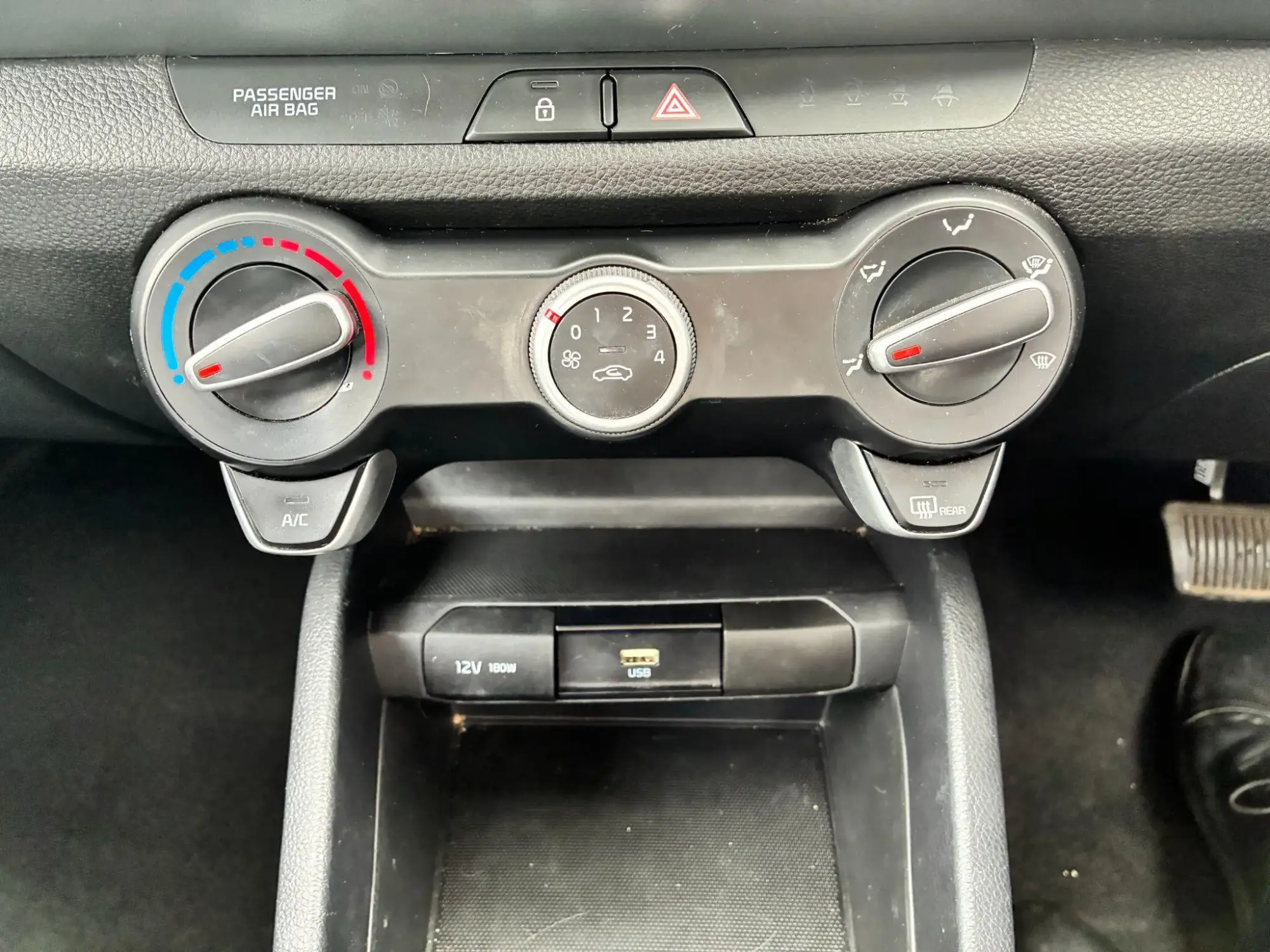 Kia Stonic Image 26