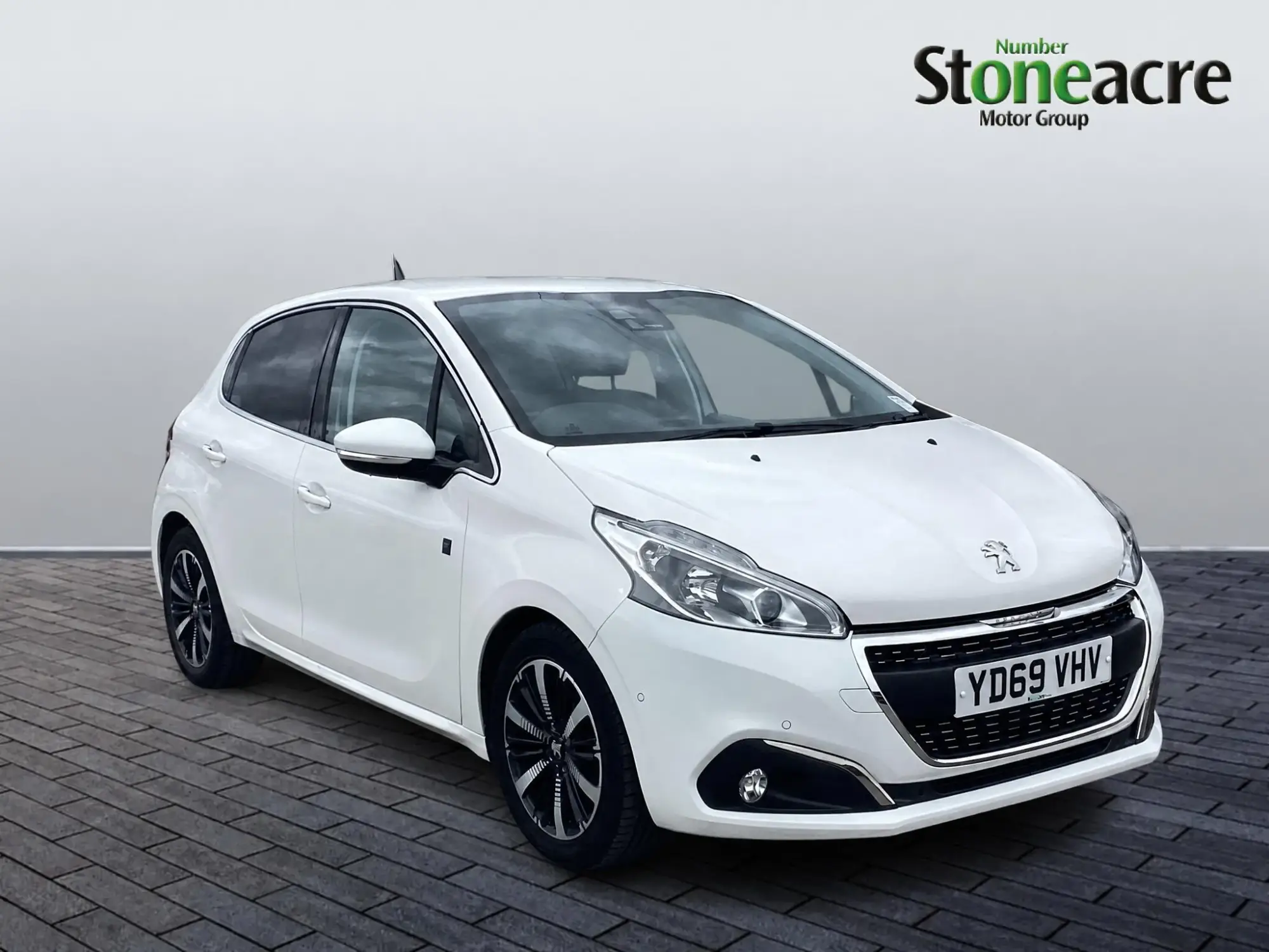 Peugeot 208 Image 1