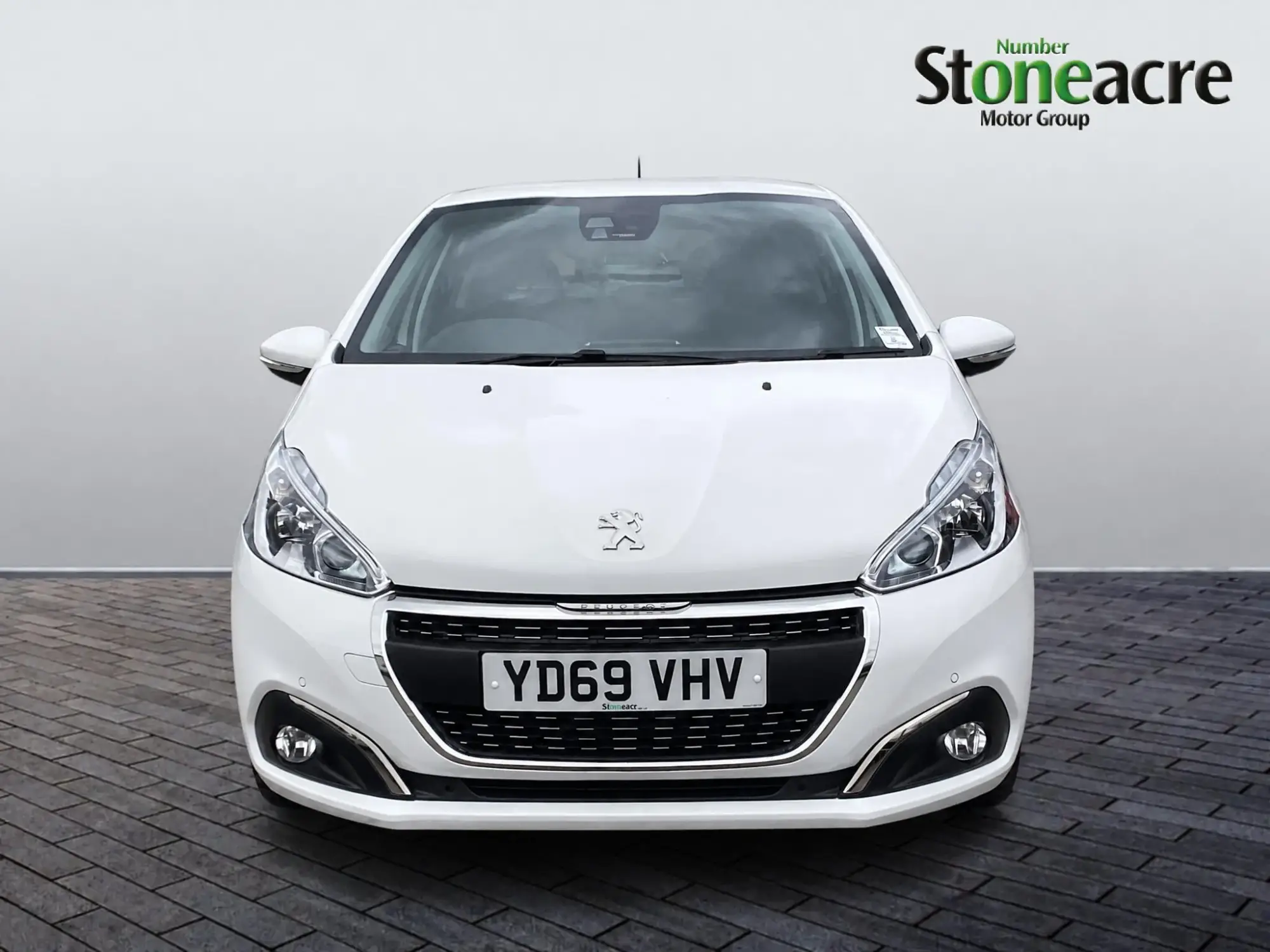 Peugeot 208 Image 3