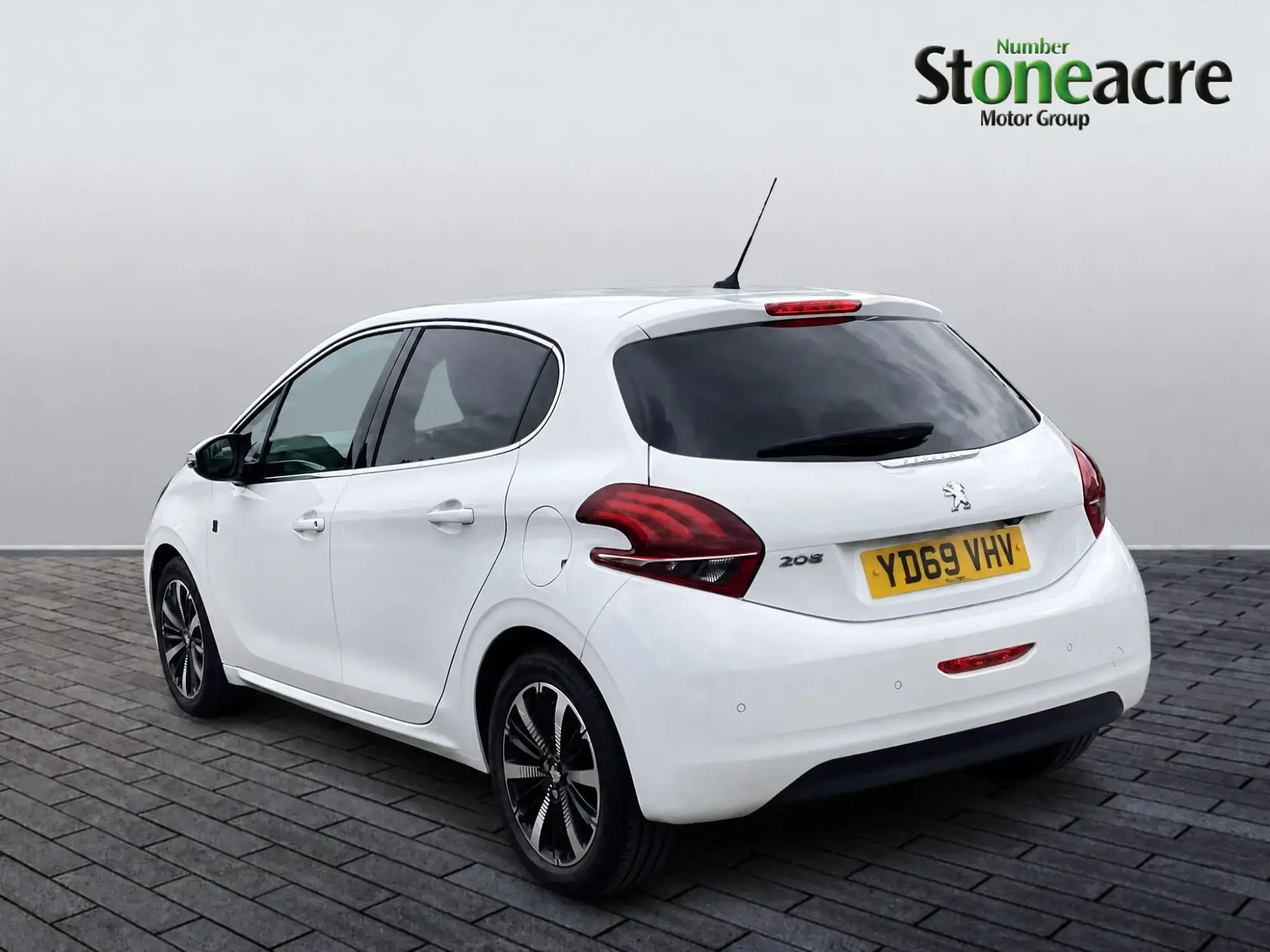 Peugeot 208 Image 6