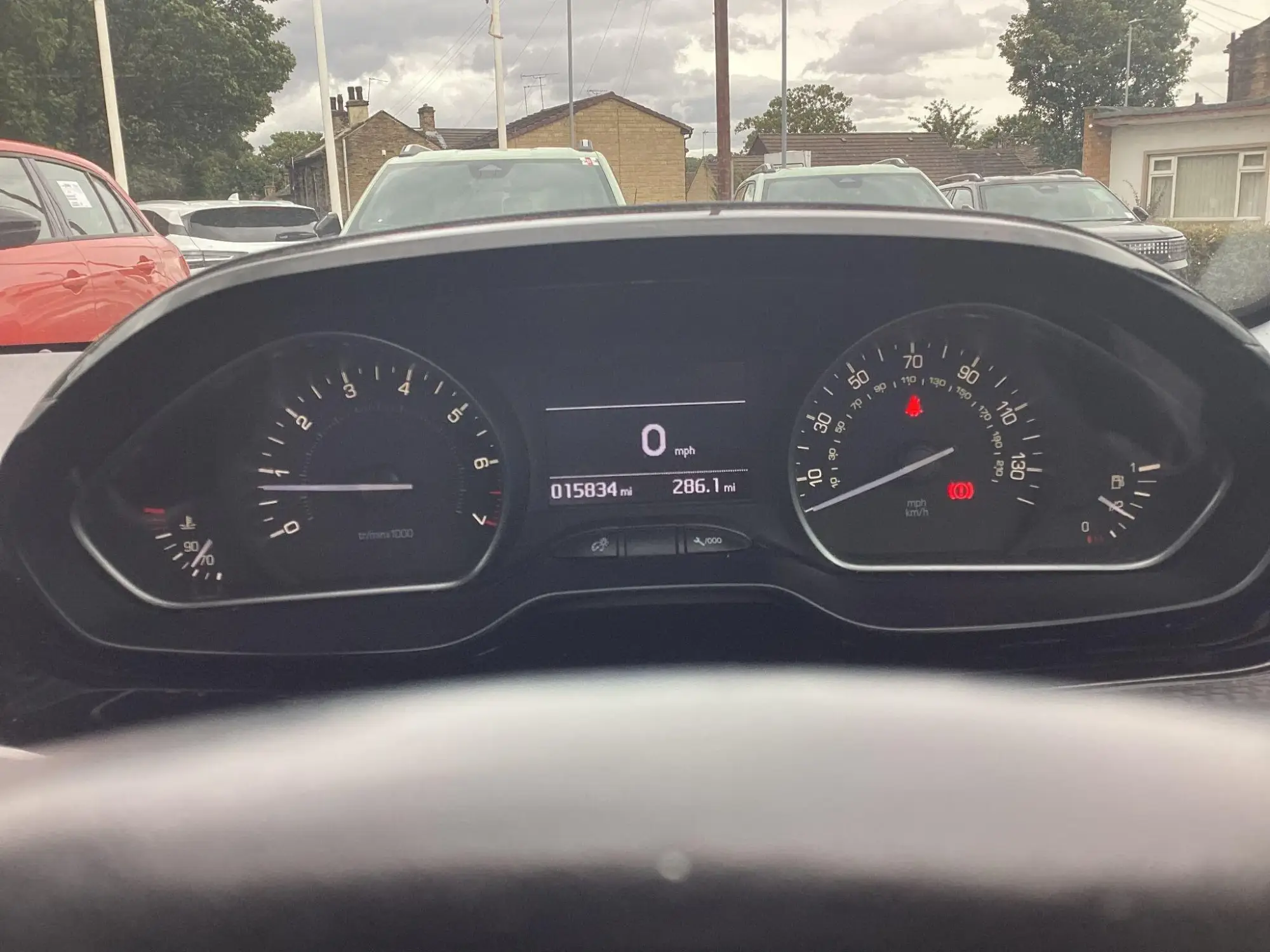Peugeot 208 Image 21