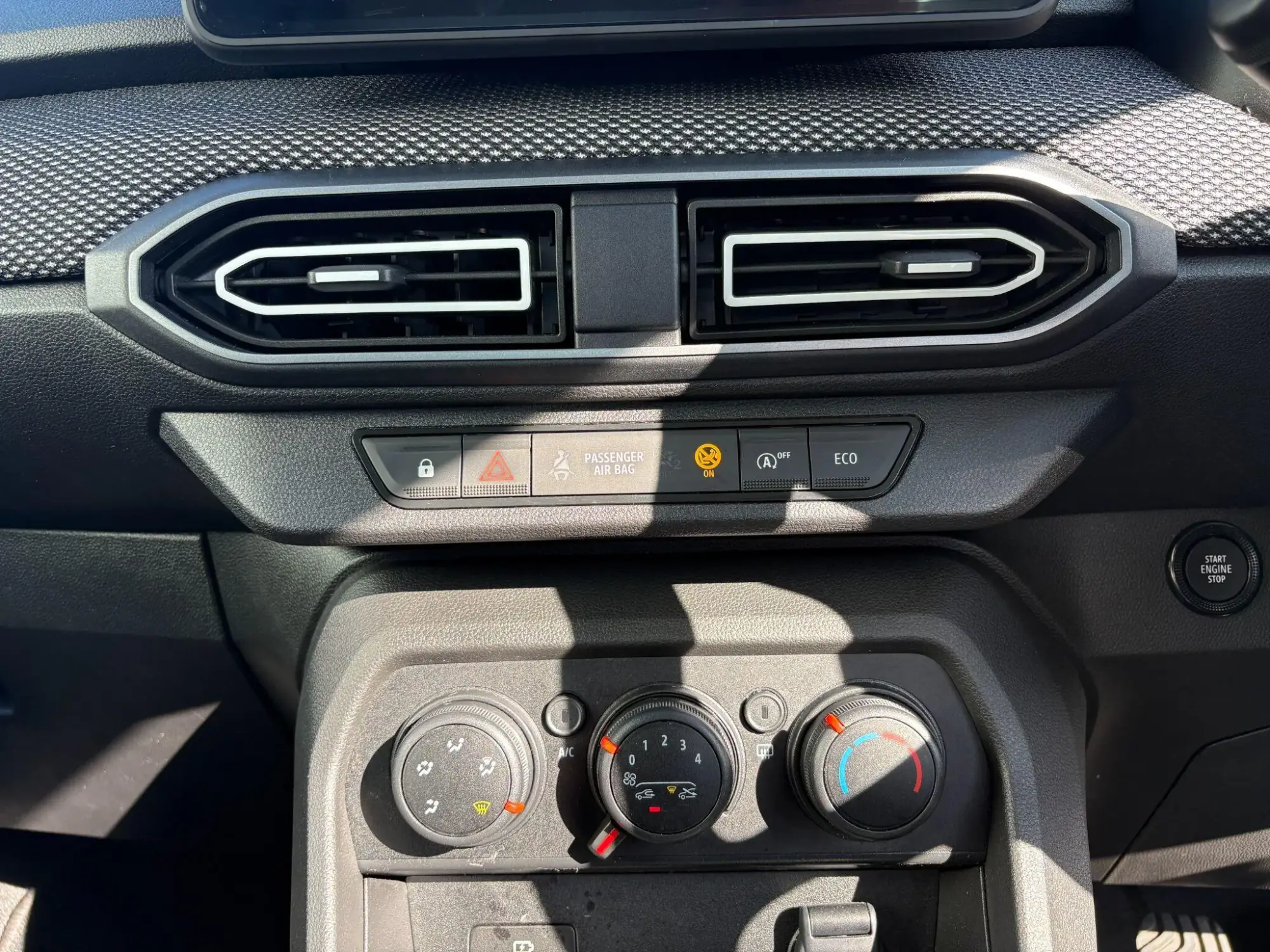 Dacia Sandero Image 26 Dacia Sandero Image 26