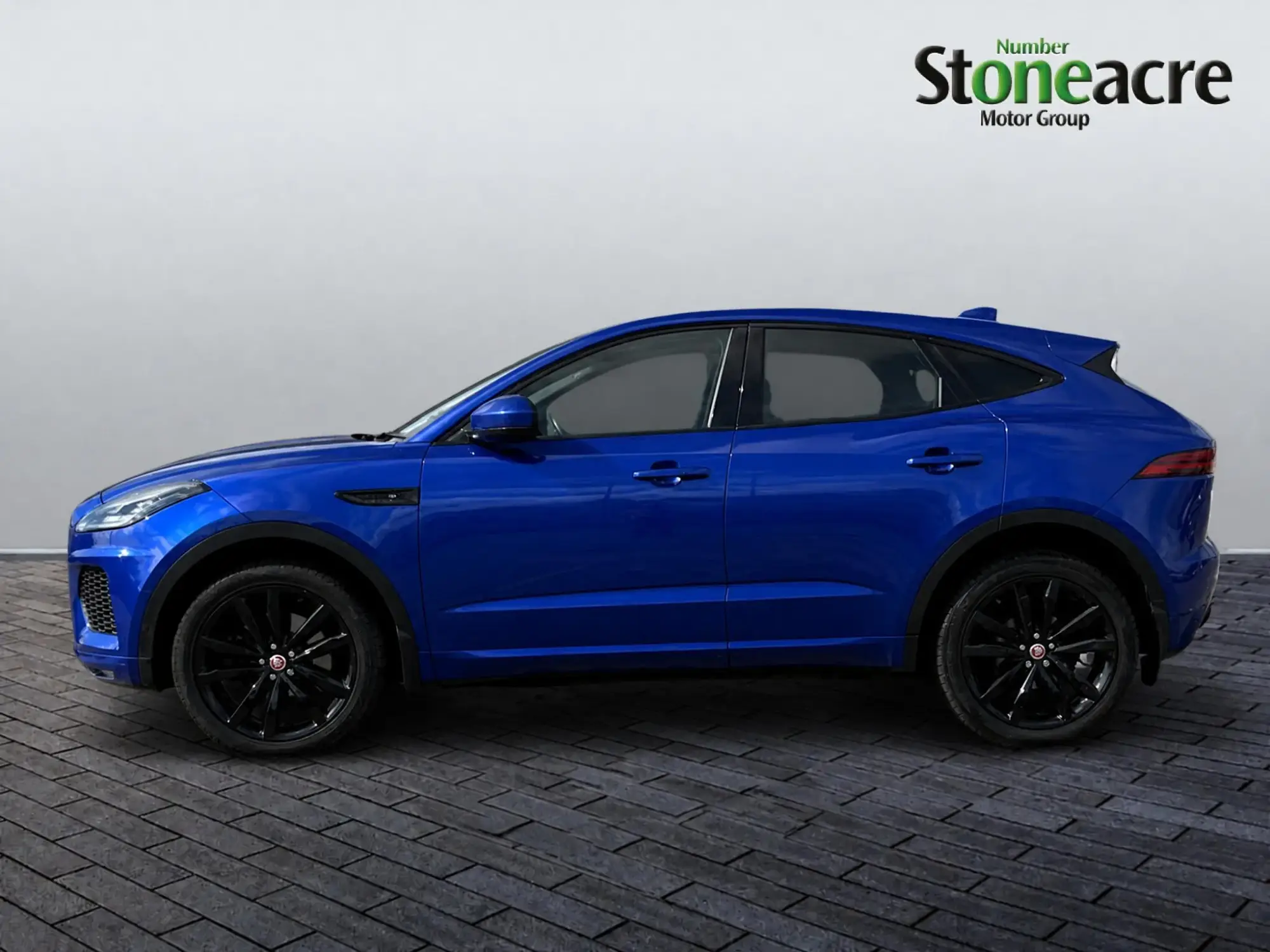 Jaguar E-Pace Image 8