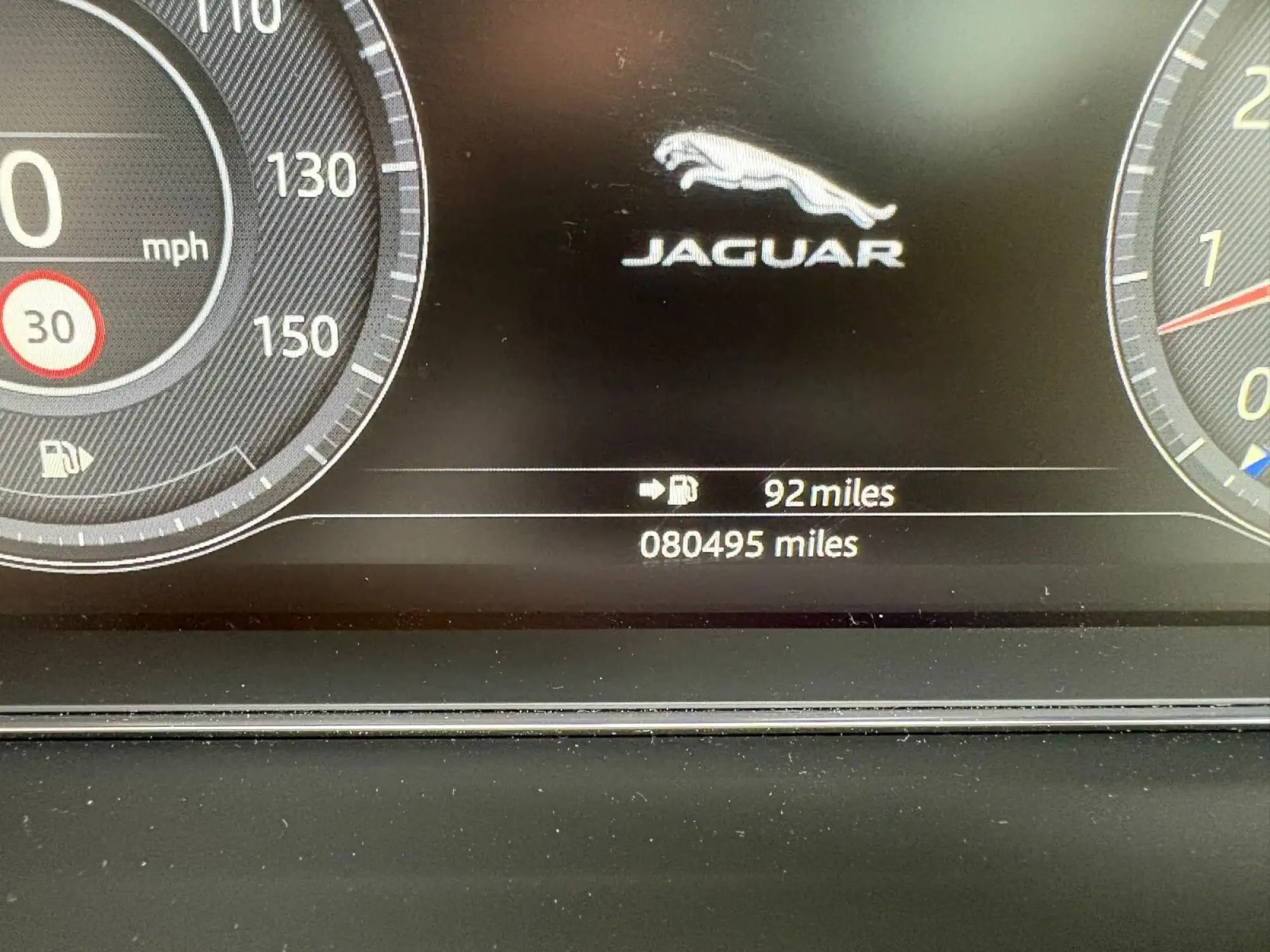 Jaguar E-Pace Image 10