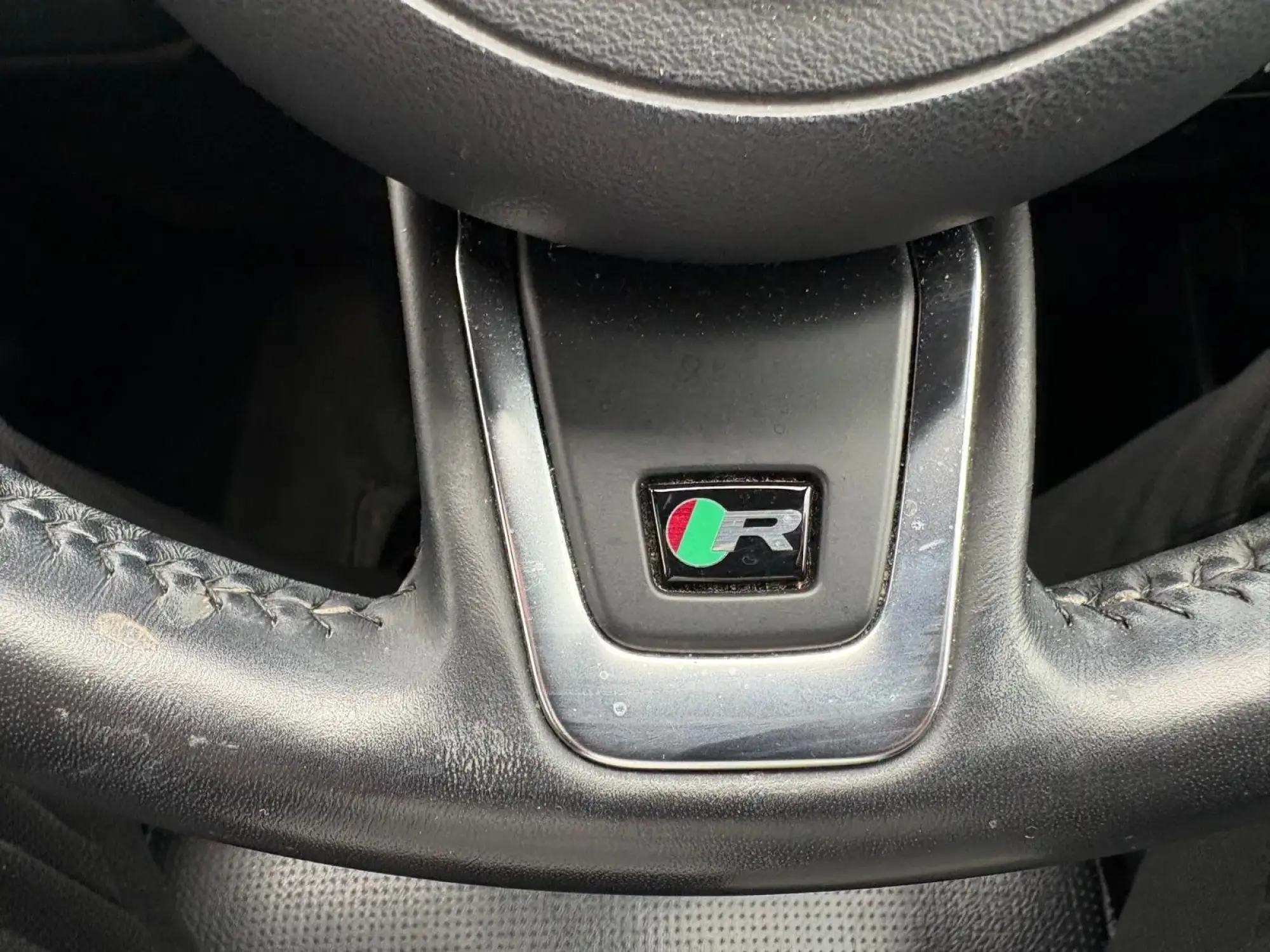 Jaguar E-Pace Image 14
