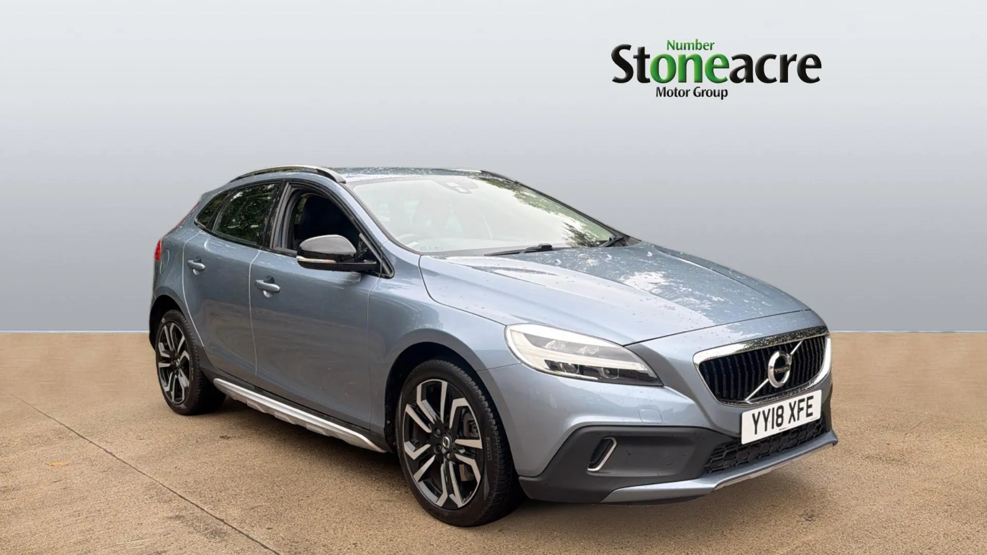 Volvo V40 Cross Country listing photo