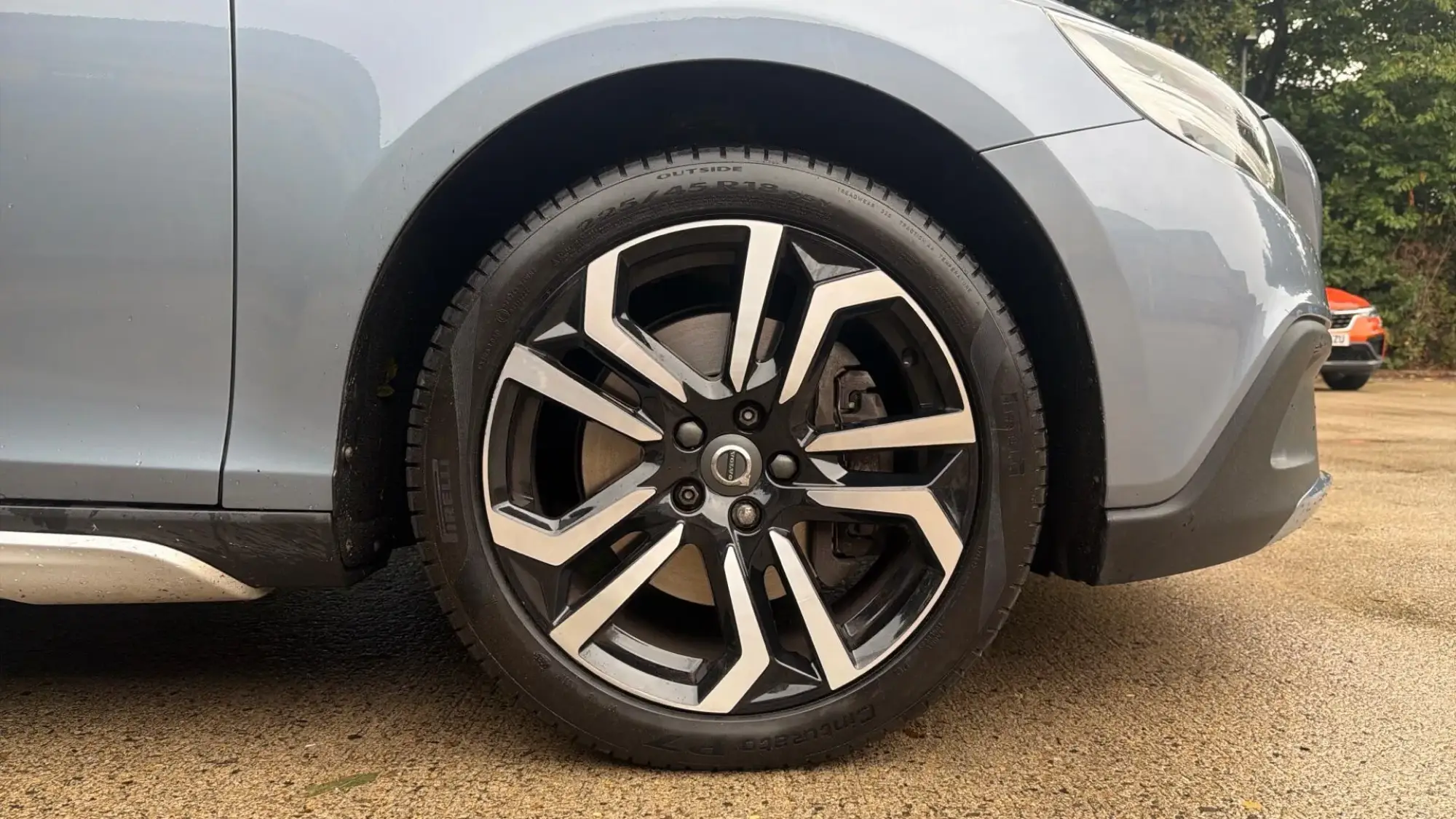 Volvo V40 Cross Country Image 9 Volvo V40 Cross Country Image 9