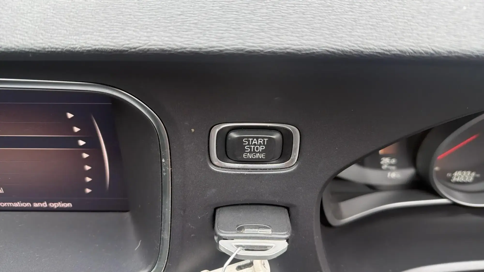 Volvo V40 Cross Country Image 26 Volvo V40 Cross Country Image 26