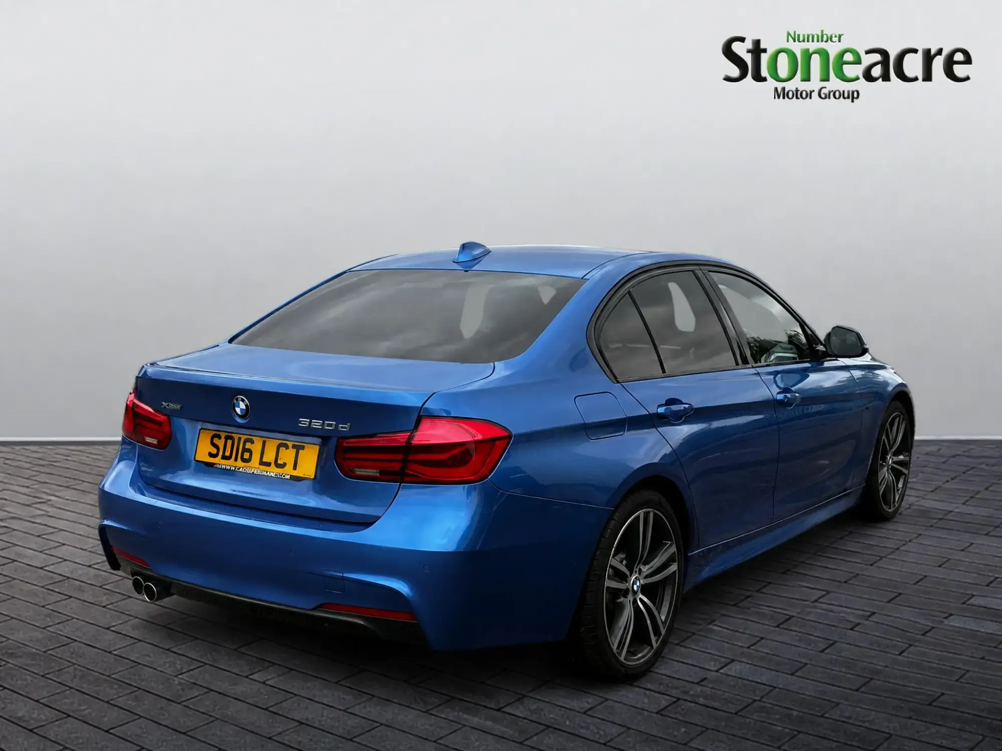 BMW 3 Series Image 8