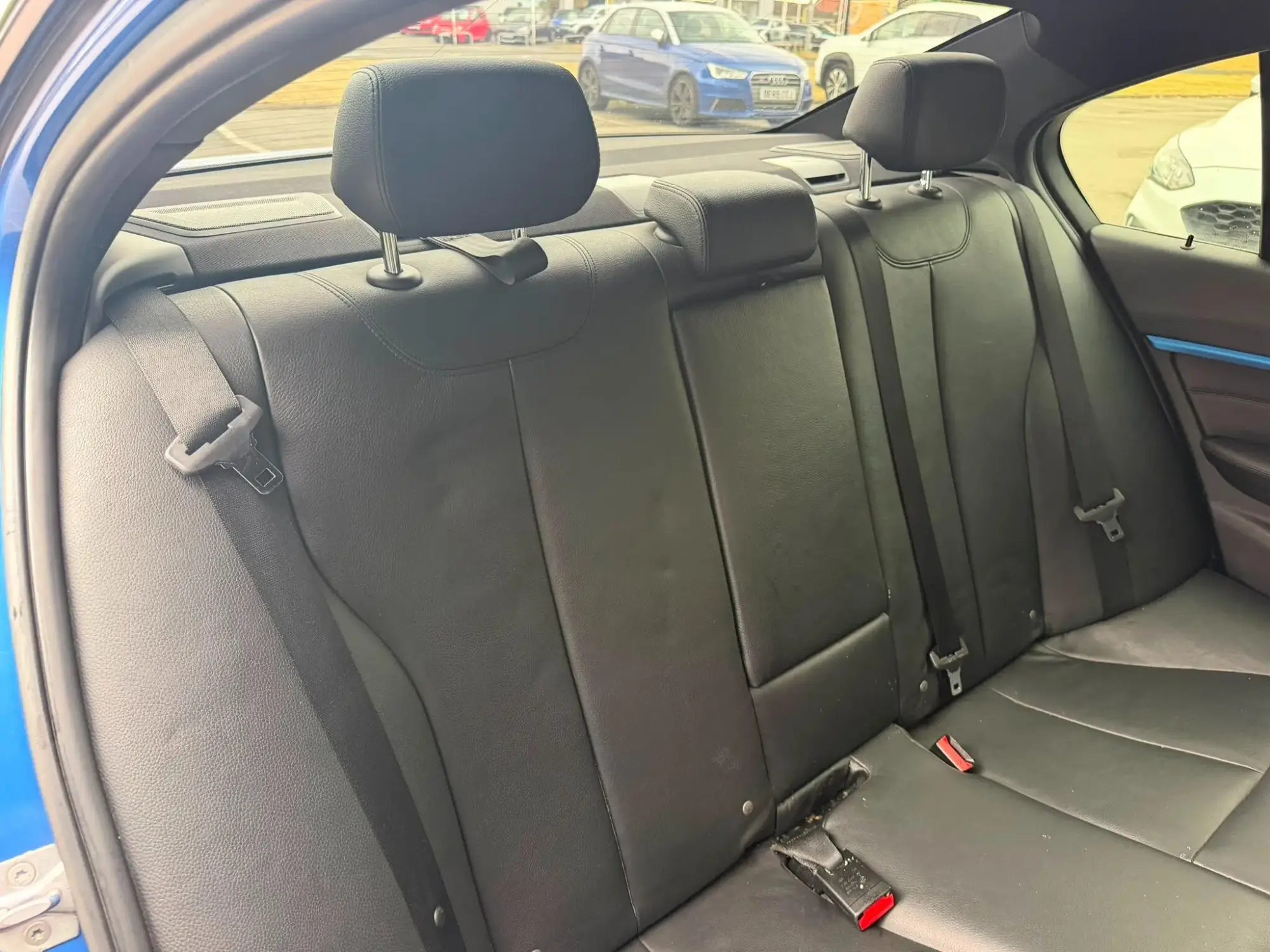 BMW 3 Series Image 14