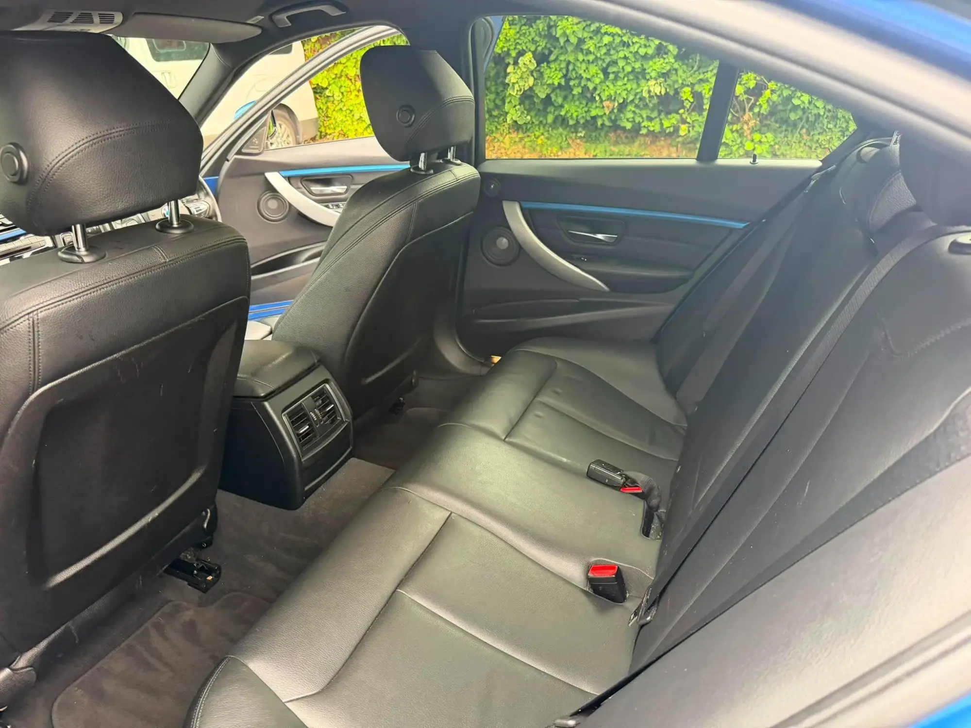 BMW 3 Series Image 15