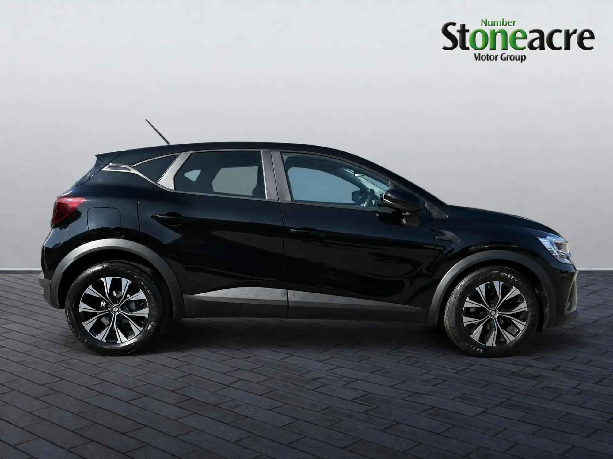 Renault Captur Image 2