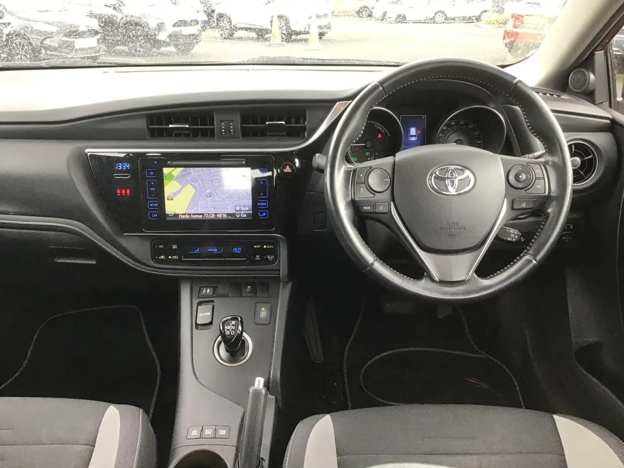 Toyota Auris Image 6 Toyota Auris Image 6