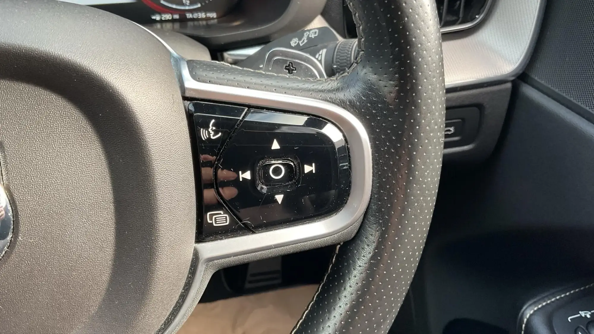 Volvo XC60 Image 22