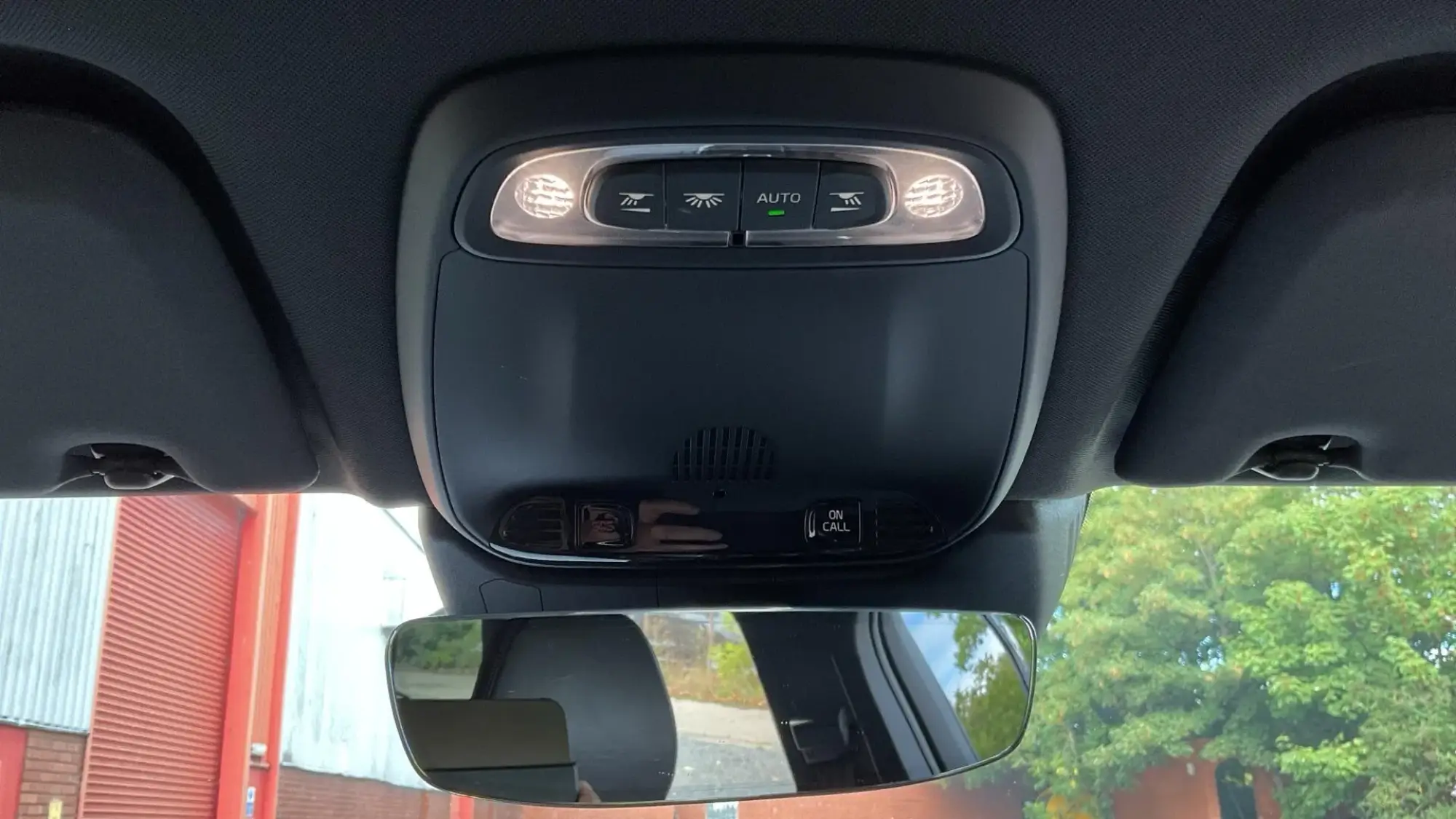 Volvo XC60 Image 28