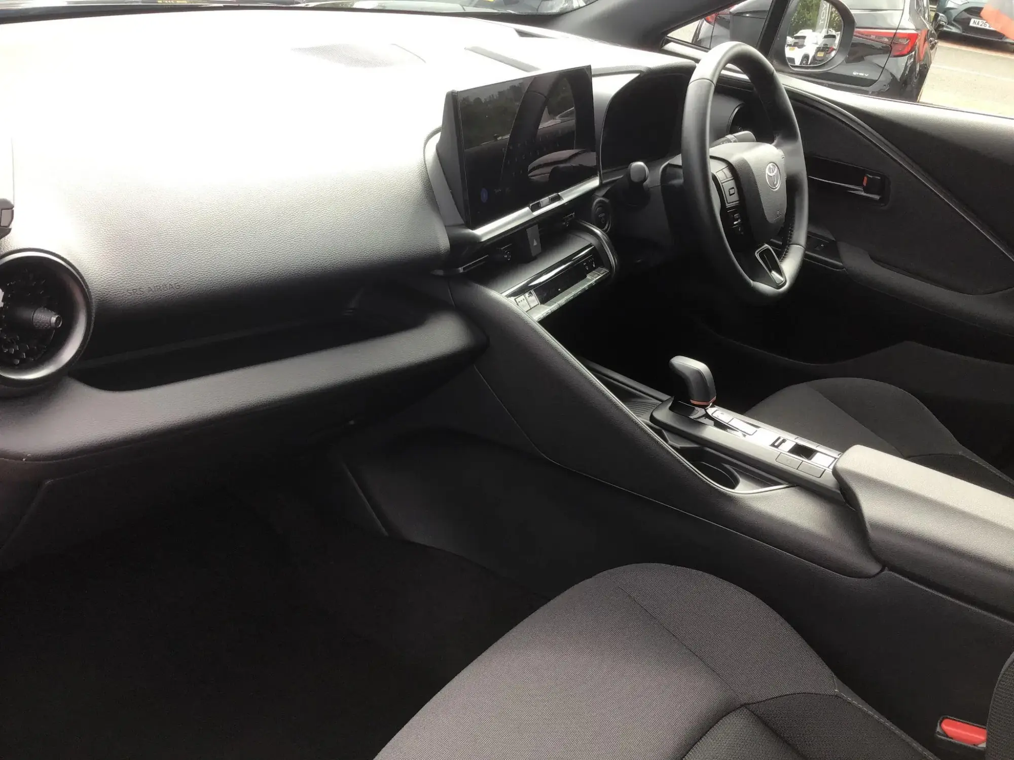 Toyota C-HR Plug-in Hybrid Image 5