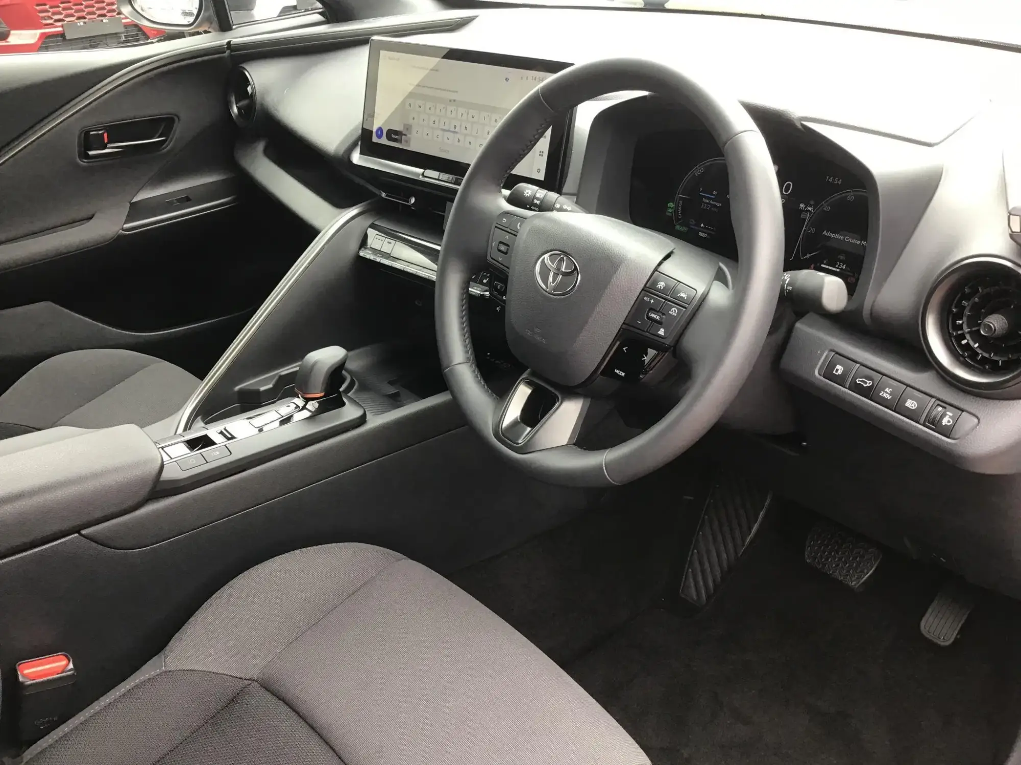 Toyota C-HR Plug-in Hybrid Image 7