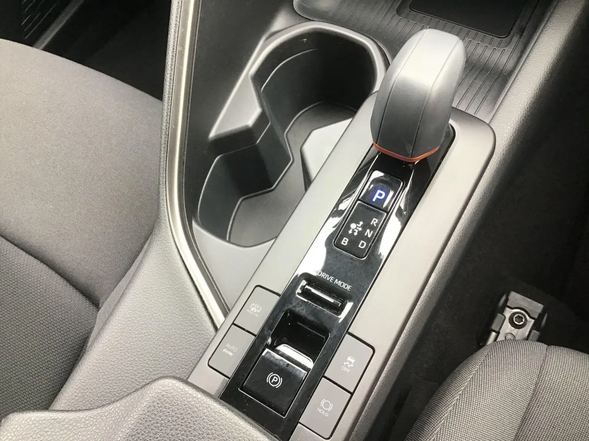 Toyota C-HR Plug-in Hybrid Image 8