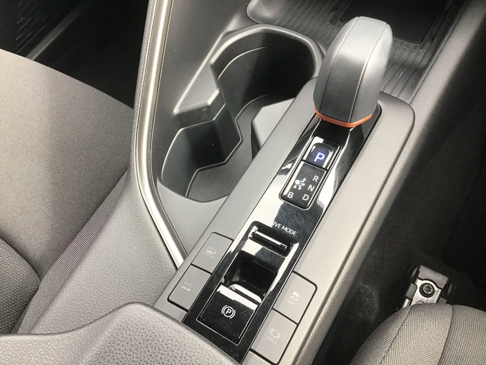 Toyota C-HR Plug-in Hybrid Image 9
