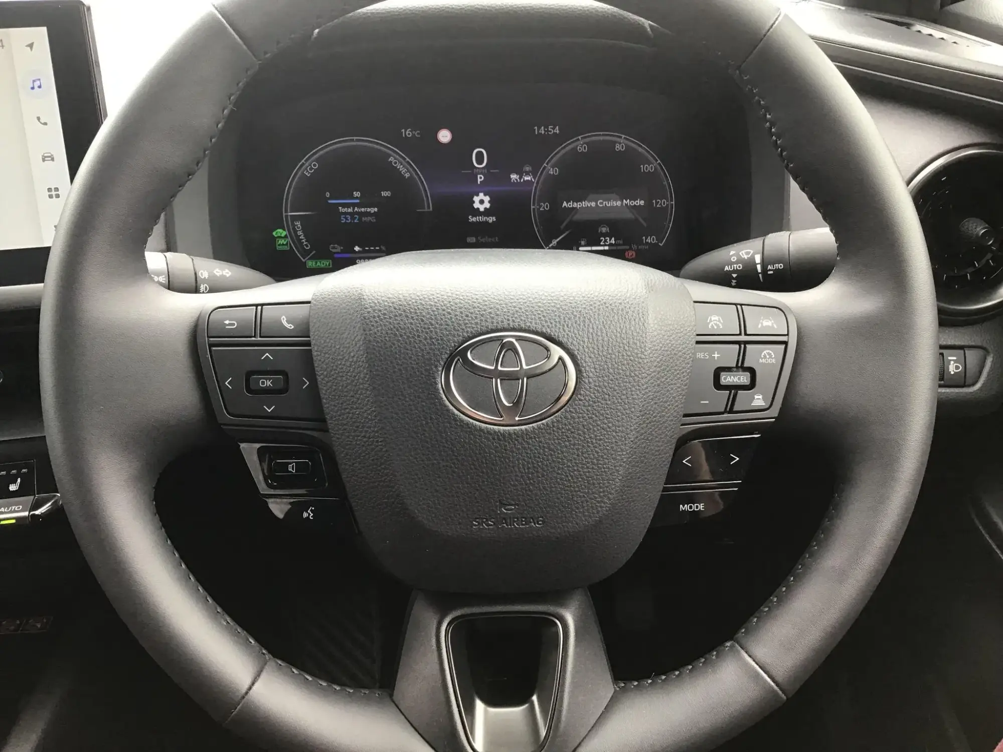 Toyota C-HR Plug-in Hybrid Image 9