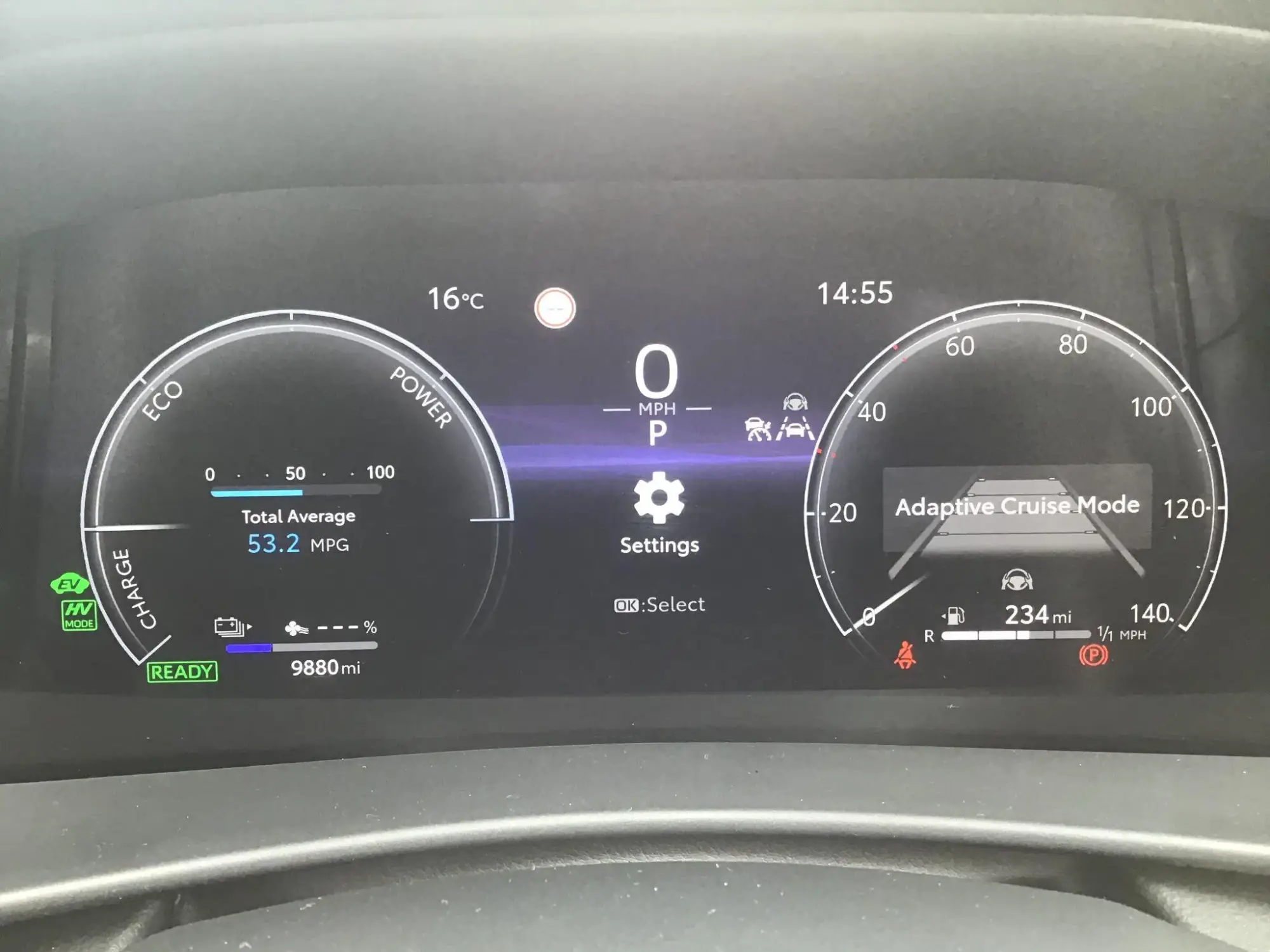 Toyota C-HR Plug-in Hybrid Image 10