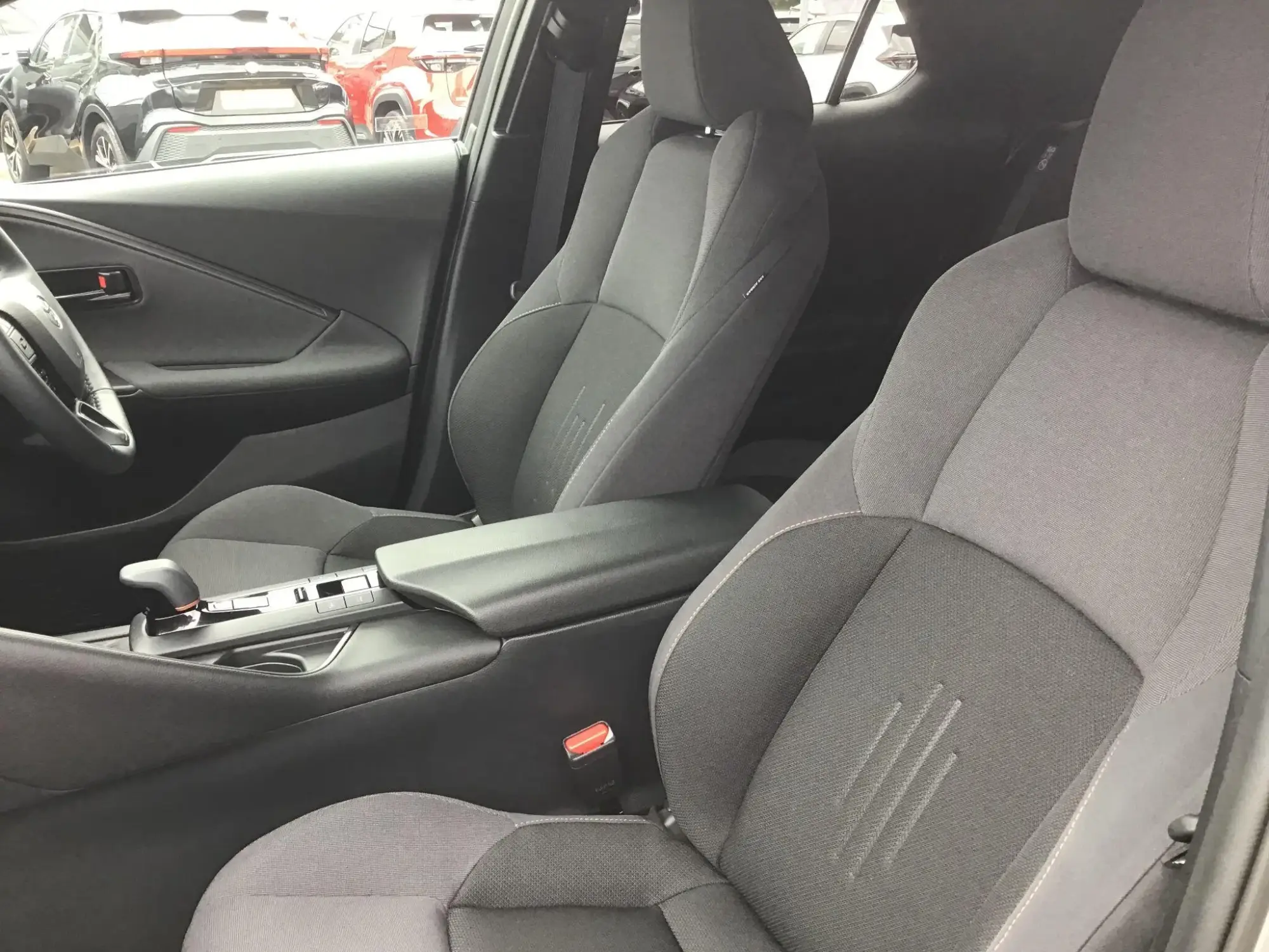 Toyota C-HR Plug-in Hybrid Image 12