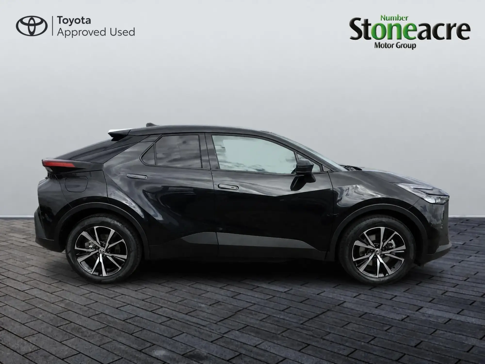 Toyota C-HR Plug-in Hybrid Image 18