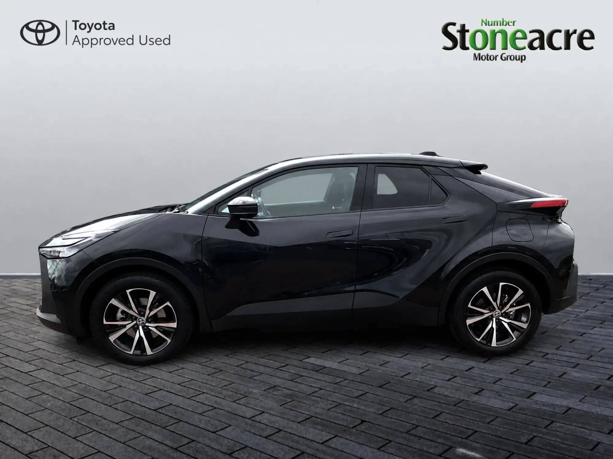 Toyota C-HR Plug-in Hybrid Image 19