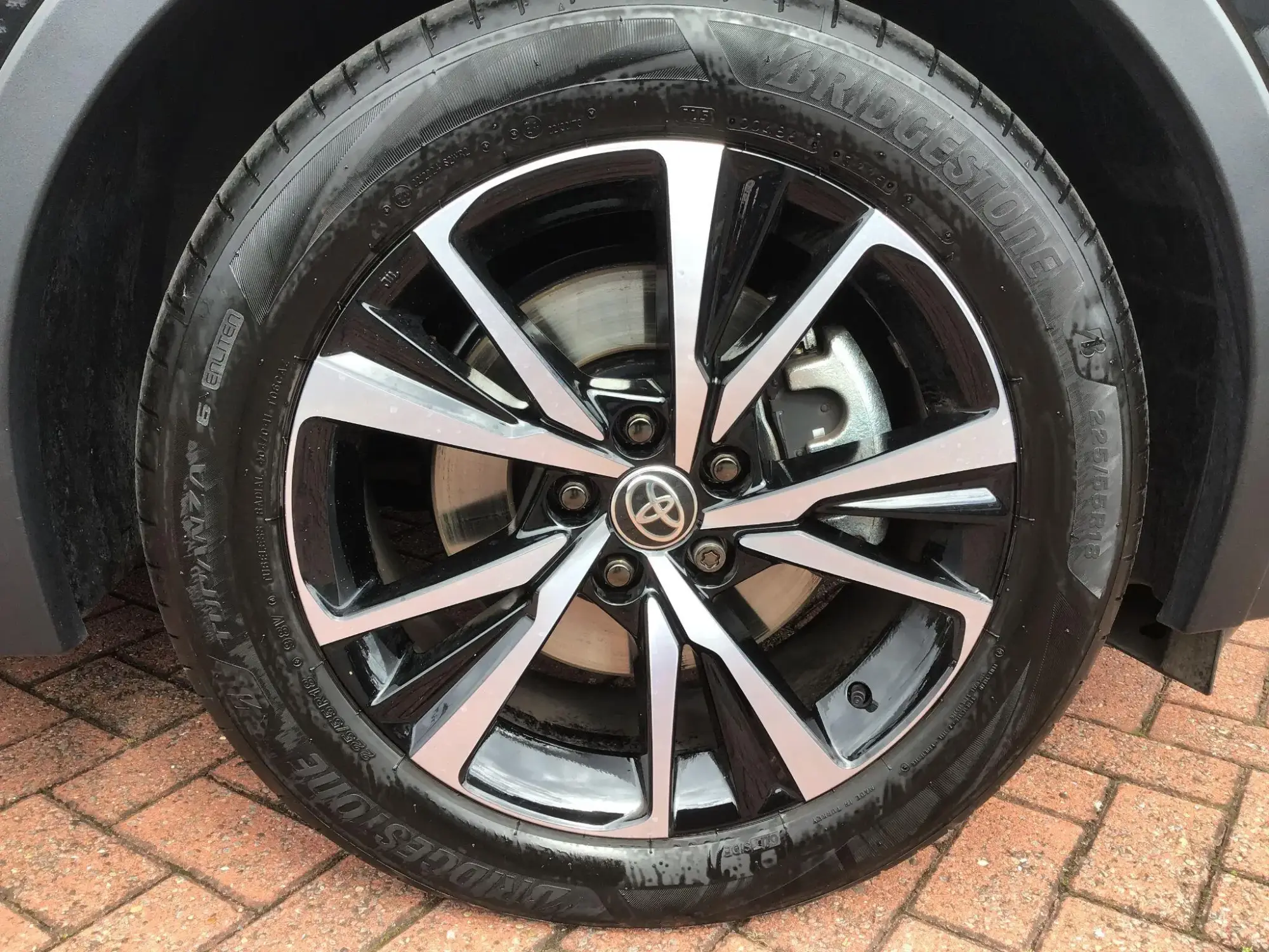 Toyota C-HR Plug-in Hybrid Image 20