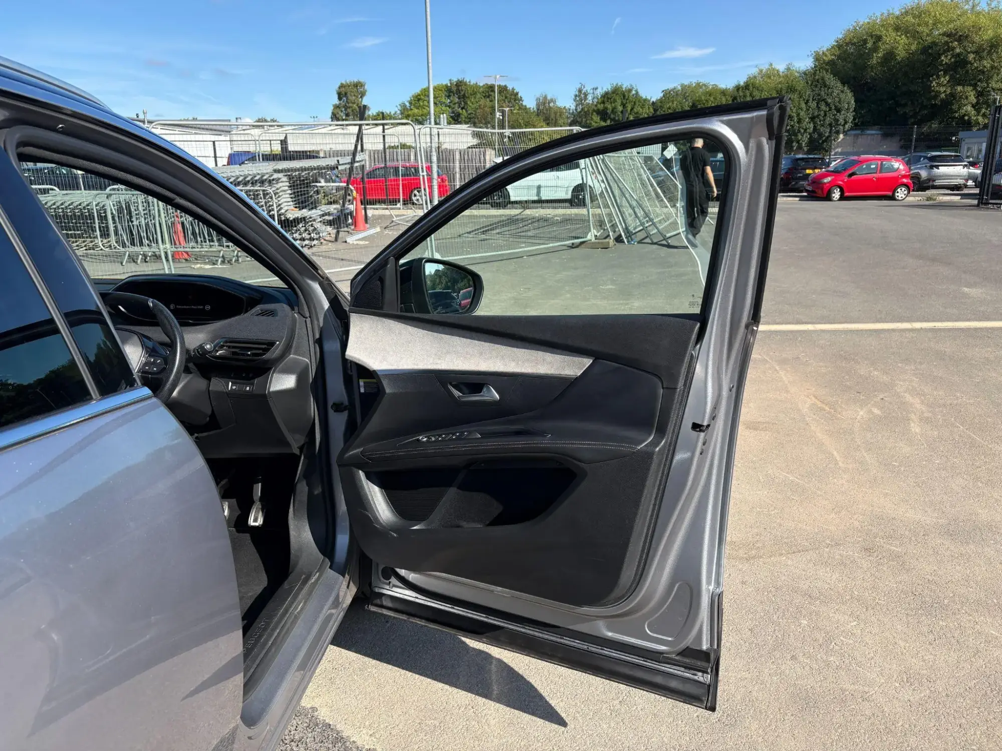Peugeot 5008 Image 10