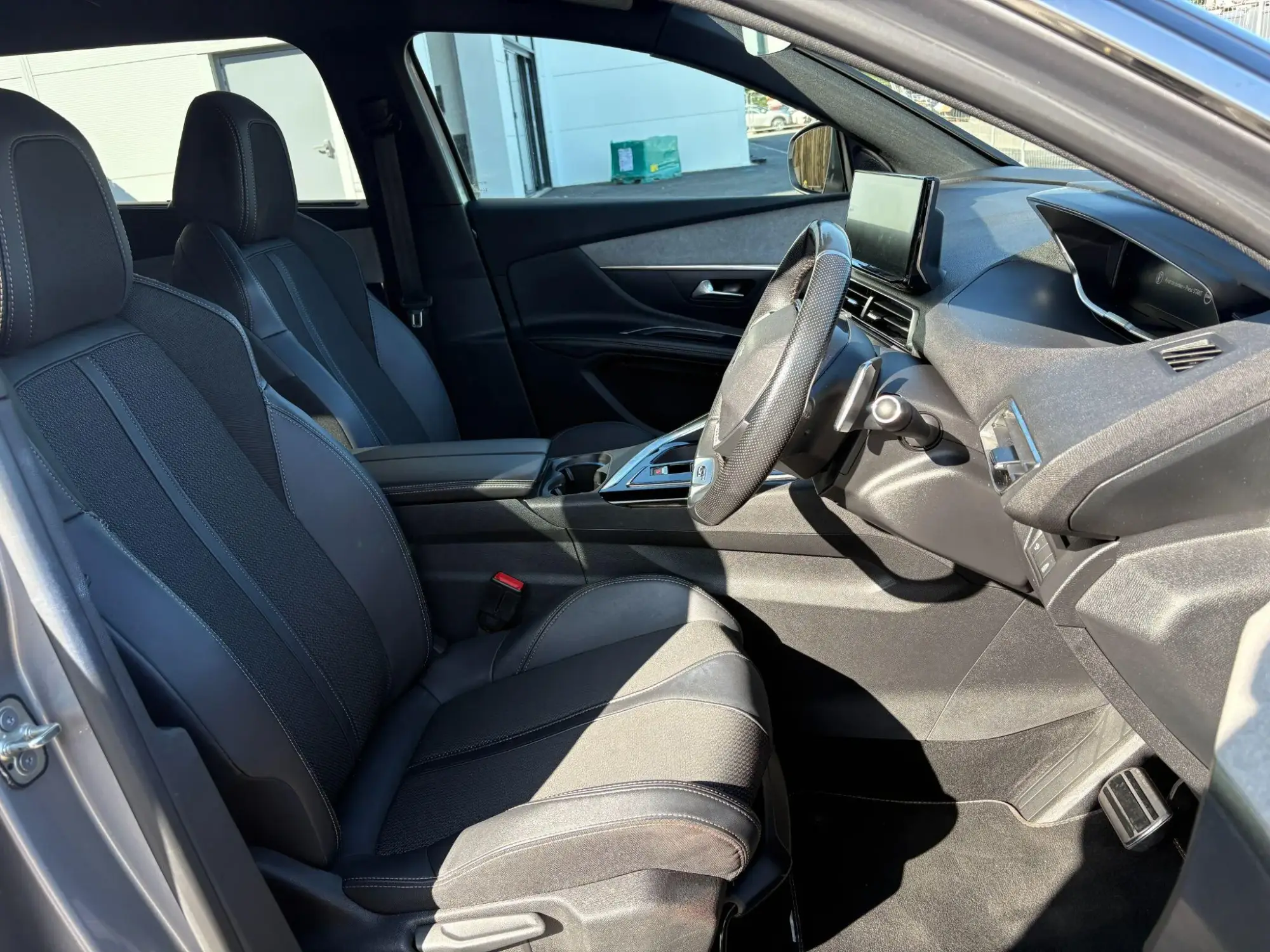 Peugeot 5008 Image 11