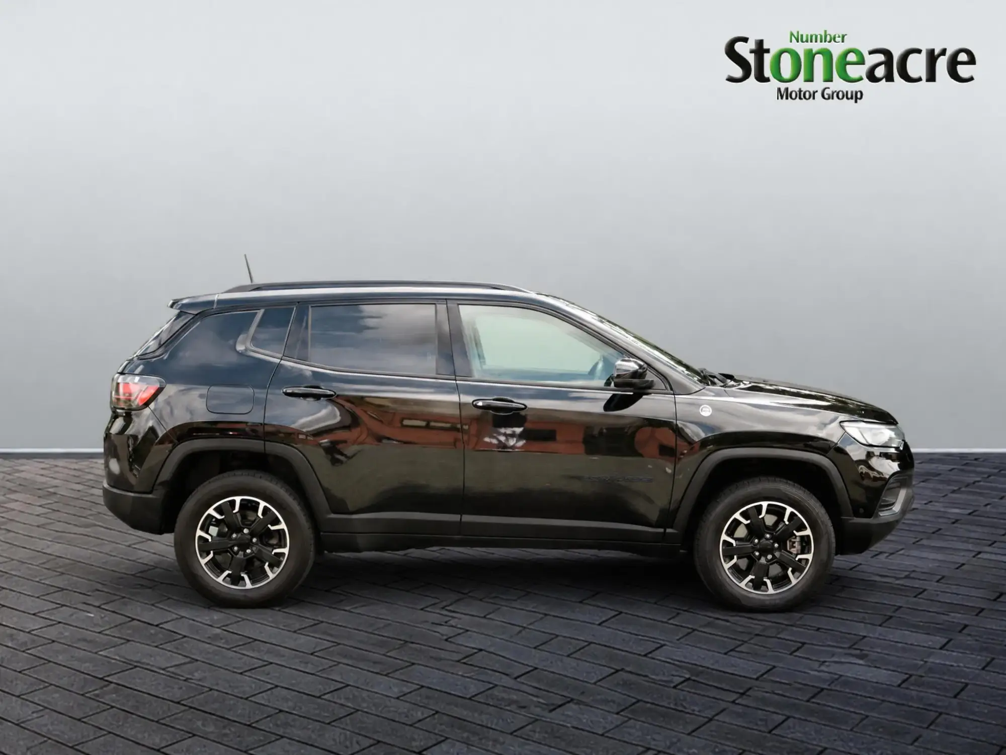 Jeep Compass 4XE Image 2 Jeep Compass 4XE Image 2