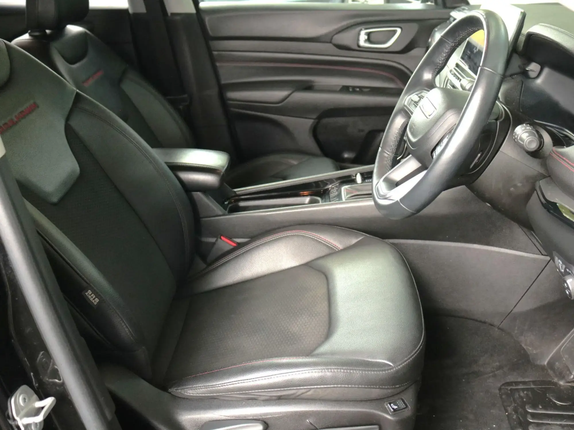 Jeep Compass 4XE Image 11 Jeep Compass 4XE Image 11