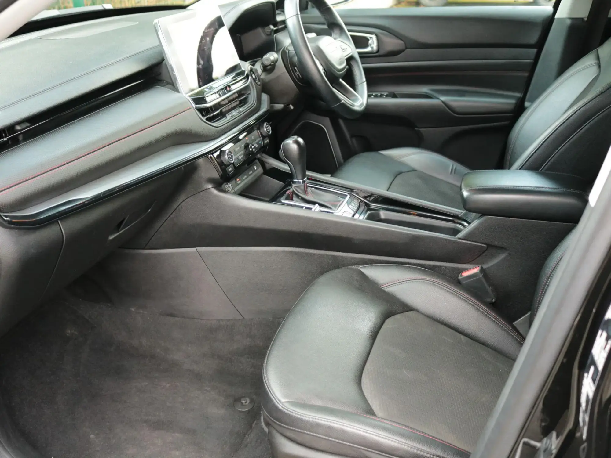 Jeep Compass 4XE Image 14 Jeep Compass 4XE Image 14