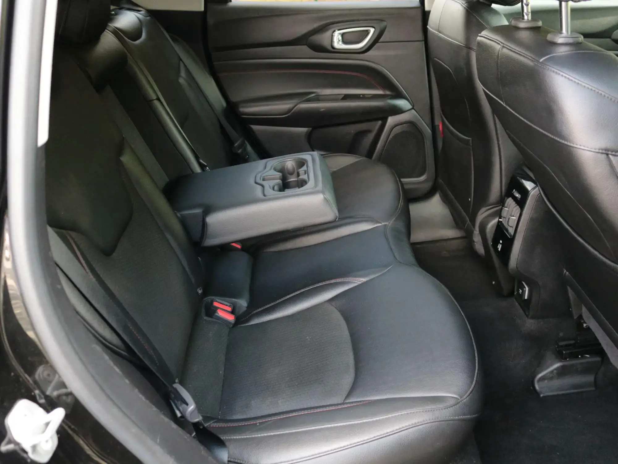 Jeep Compass 4XE Image 29 Jeep Compass 4XE Image 29