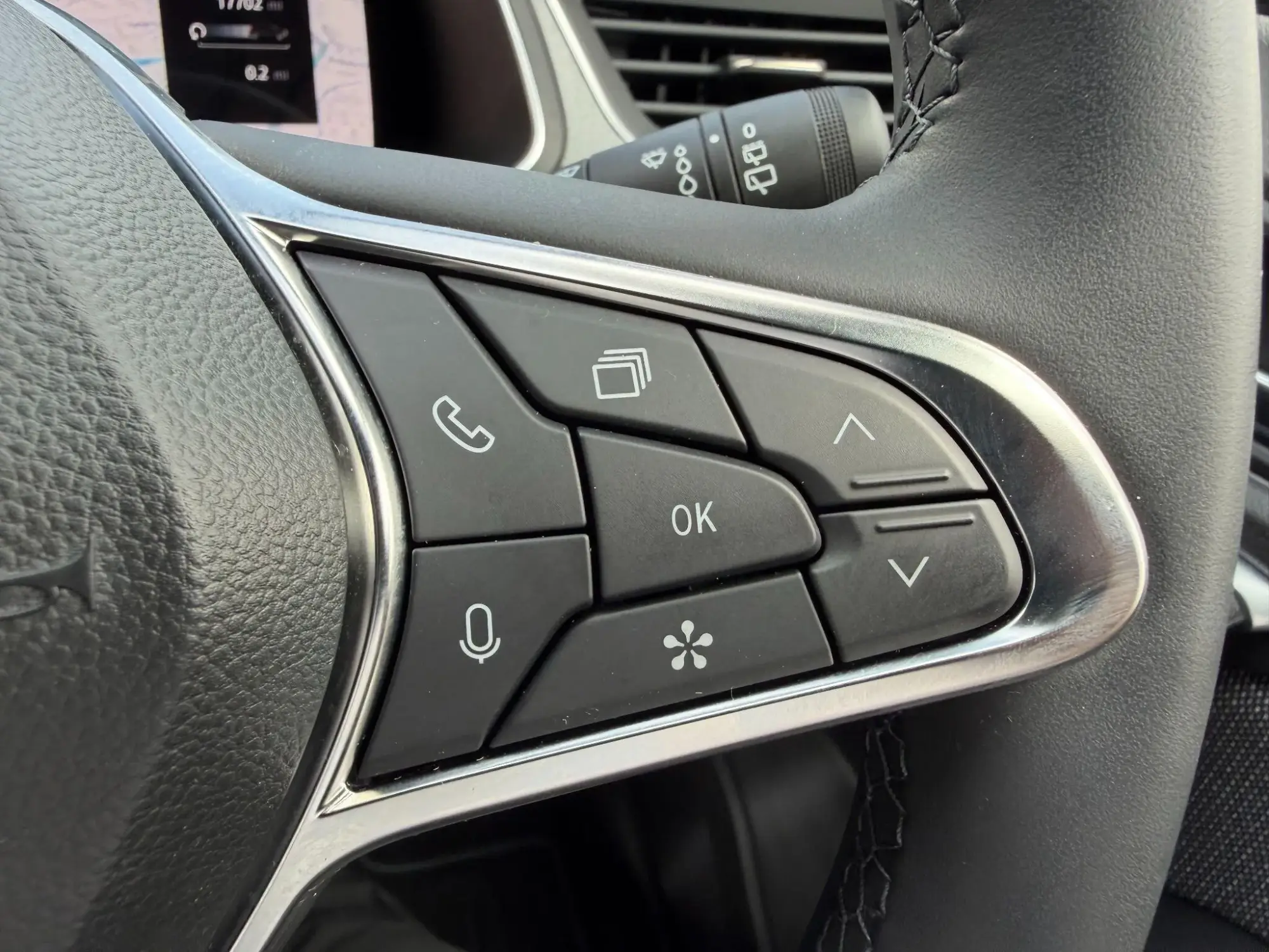 Renault Captur E-Tech Image 14