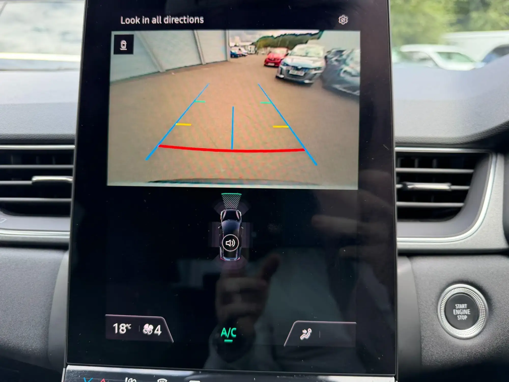 Renault Captur E-Tech Image 17