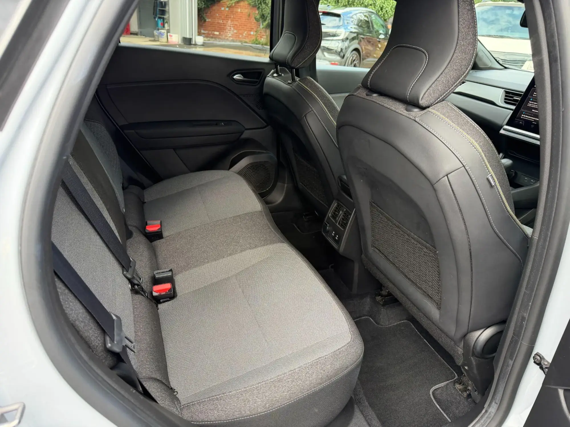 Renault Captur E-Tech Image 28