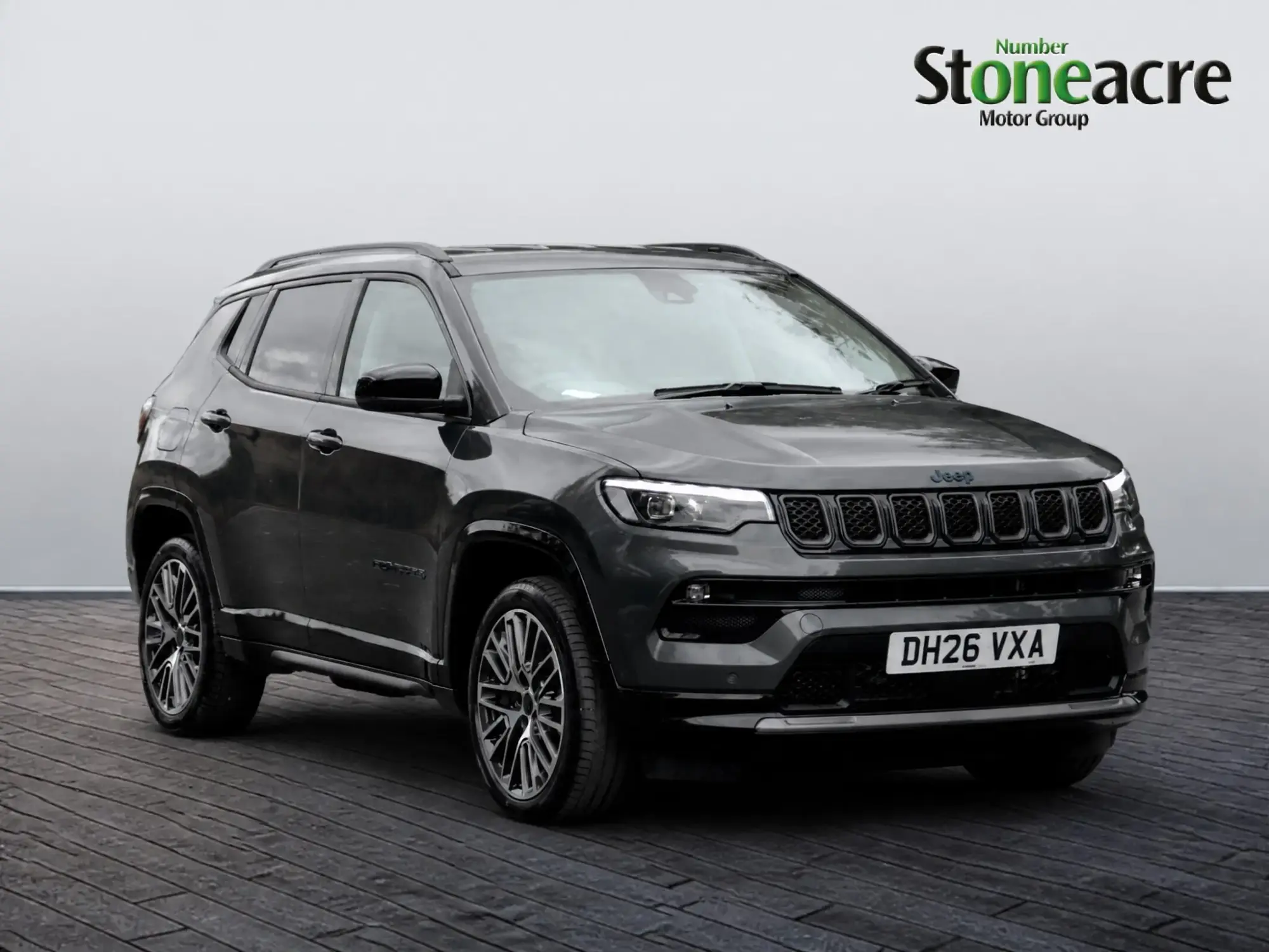 Jeep Compass 4XE 1.3 GSE T4 11.4kWh Summit Auto 4xe Euro 6 (s/s) 5dr DH26VXA Image 1 Jeep Compass 4XE 1.3 GSE T4 11.4kWh Summit Auto 4xe Euro 6 (s/s) 5dr DH26VXA Image 1