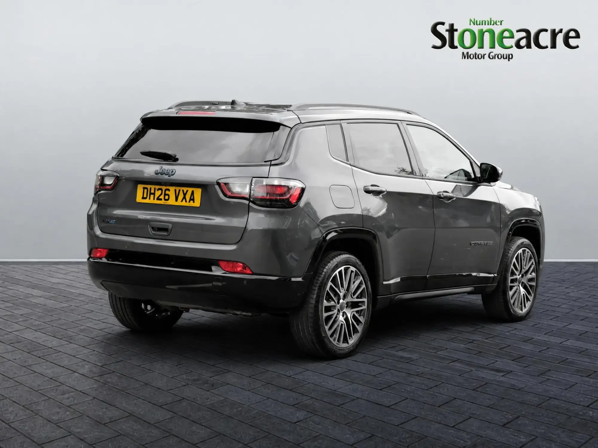 Jeep Compass 4XE 1.3 GSE T4 11.4kWh Summit Auto 4xe Euro 6 (s/s) 5dr DH26VXA Image 3 Jeep Compass 4XE 1.3 GSE T4 11.4kWh Summit Auto 4xe Euro 6 (s/s) 5dr DH26VXA Image 3