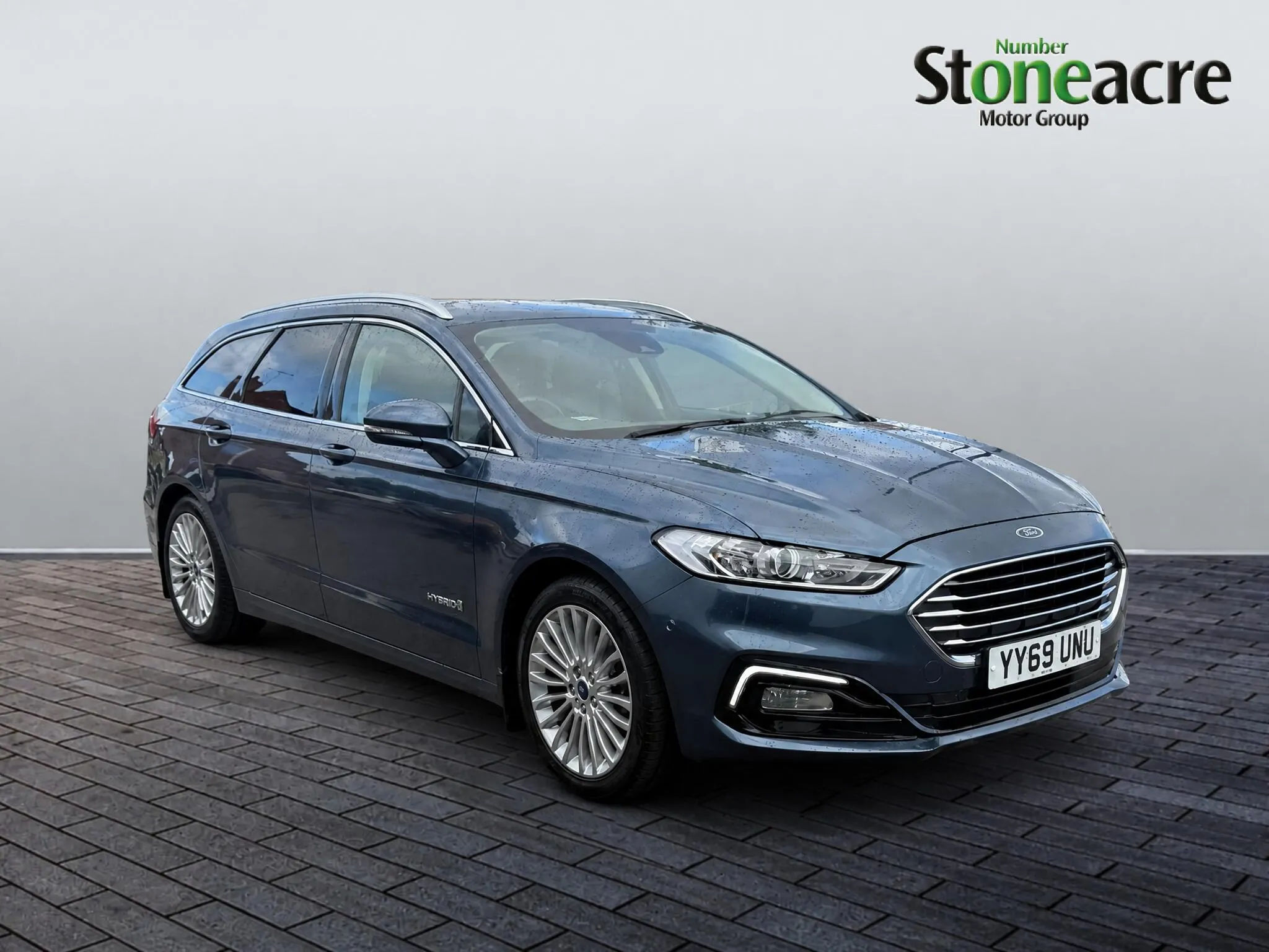 Ford Mondeo listing photo