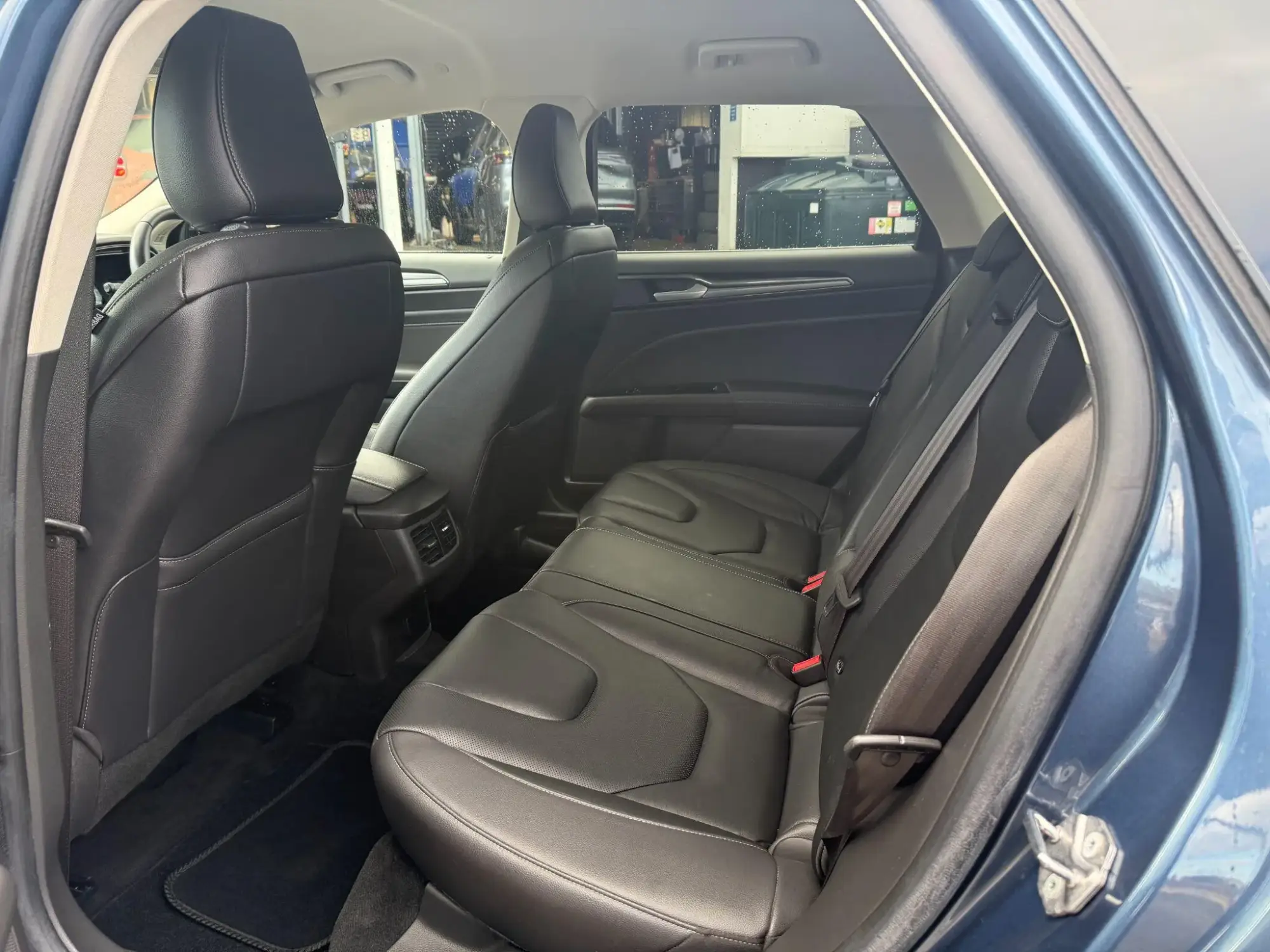 Ford Mondeo Image 17