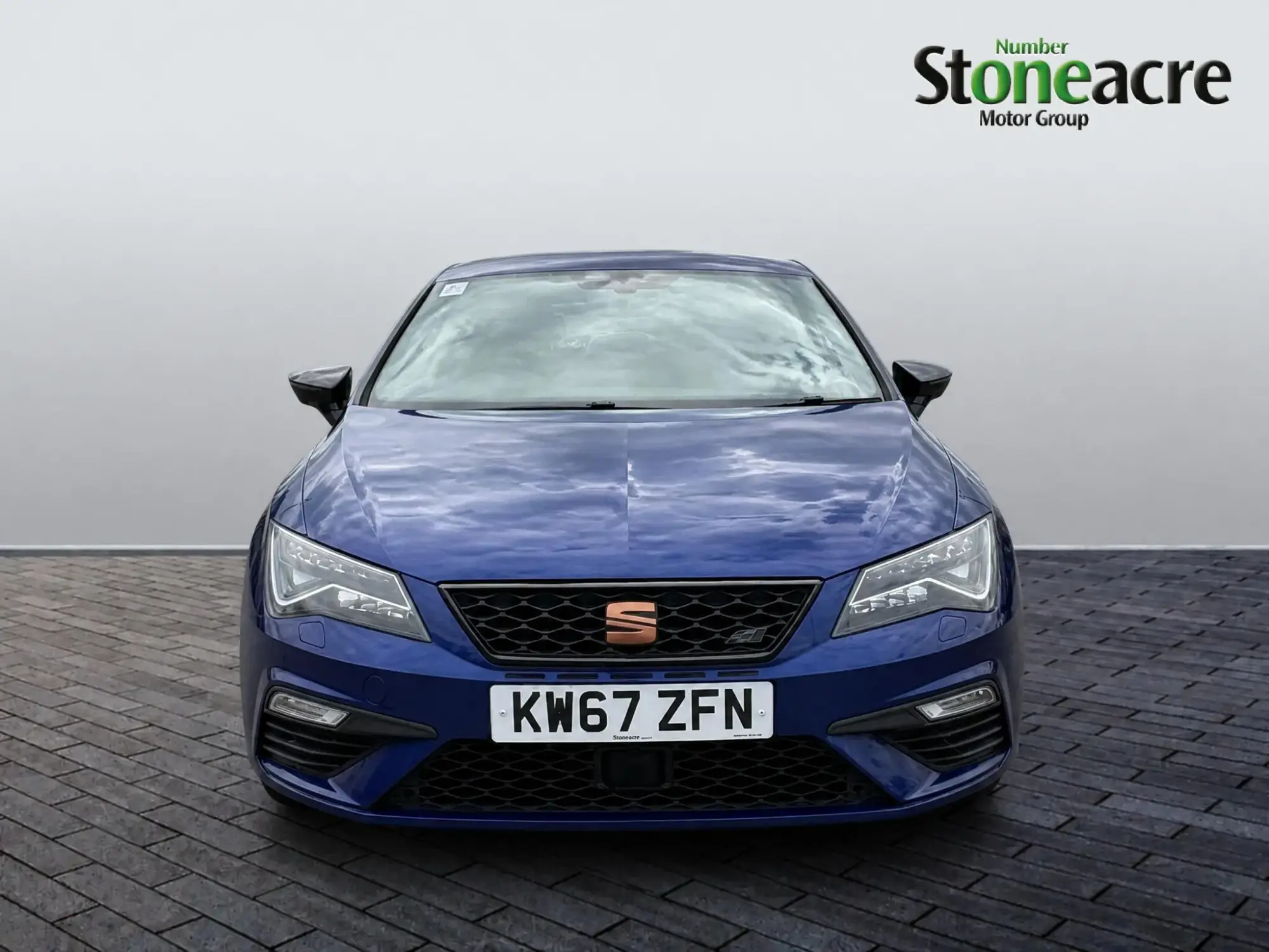 SEAT Leon 2.0 TSI Cupra 300 Sport Coupe DSG Euro 6 (s/s) 3dr KW67ZFN Image 2 SEAT Leon 2.0 TSI Cupra 300 Sport Coupe DSG Euro 6 (s/s) 3dr KW67ZFN Image 2