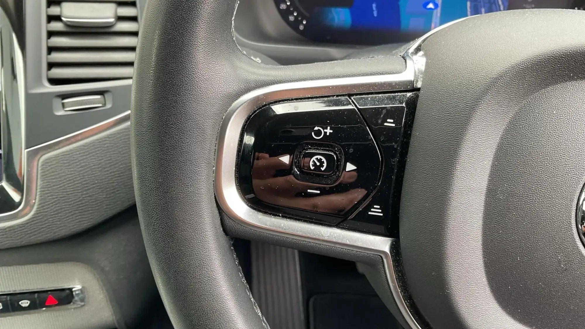 Volvo XC90 Image 21