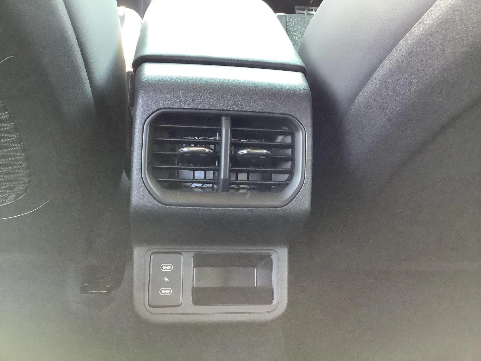 Kia K4 Image 14 Kia K4 Image 14