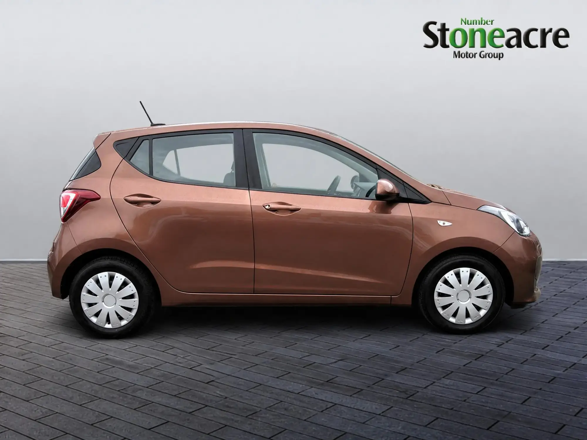 Hyundai i10 Image 8