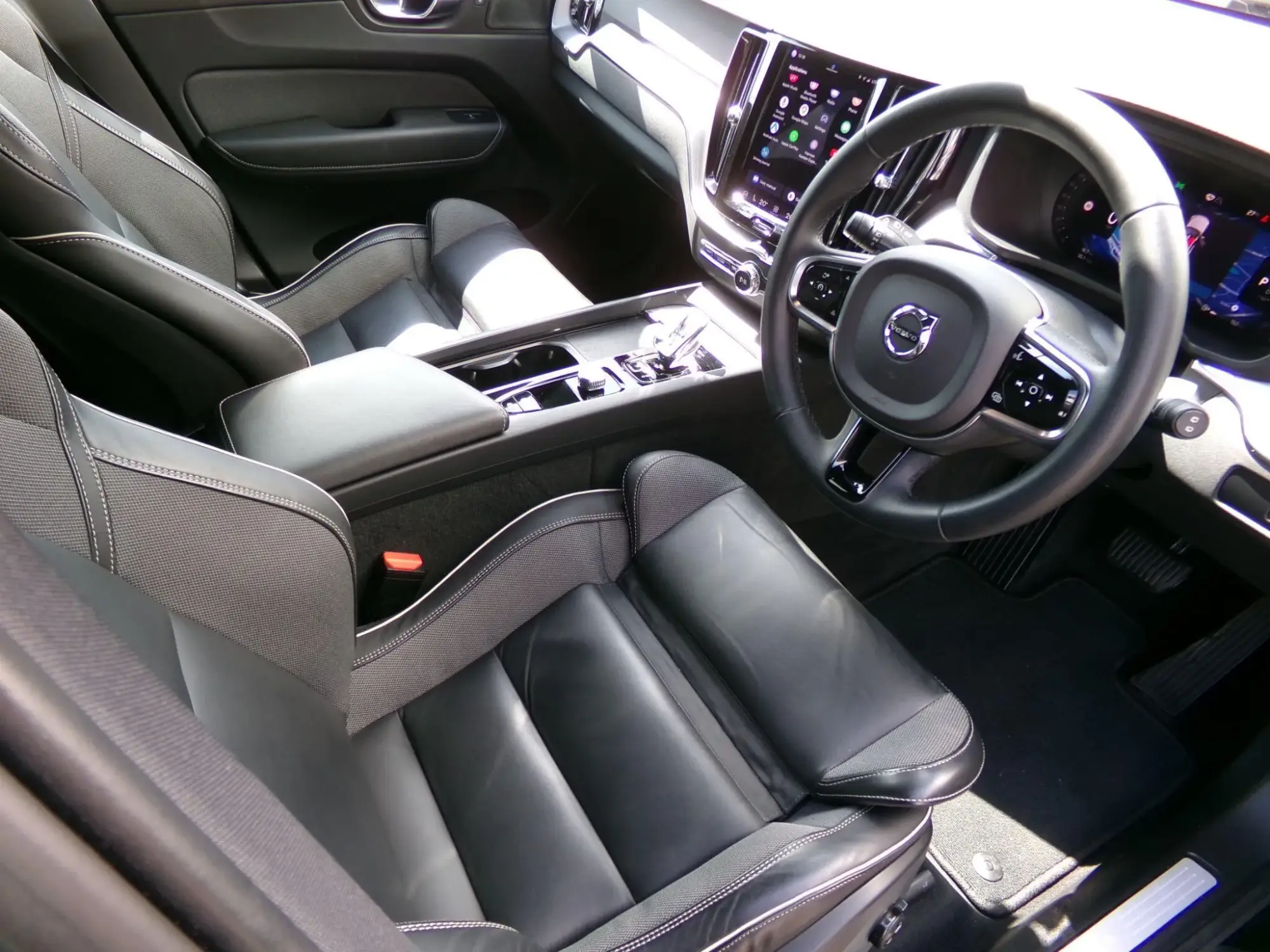Volvo XC60 Image 8