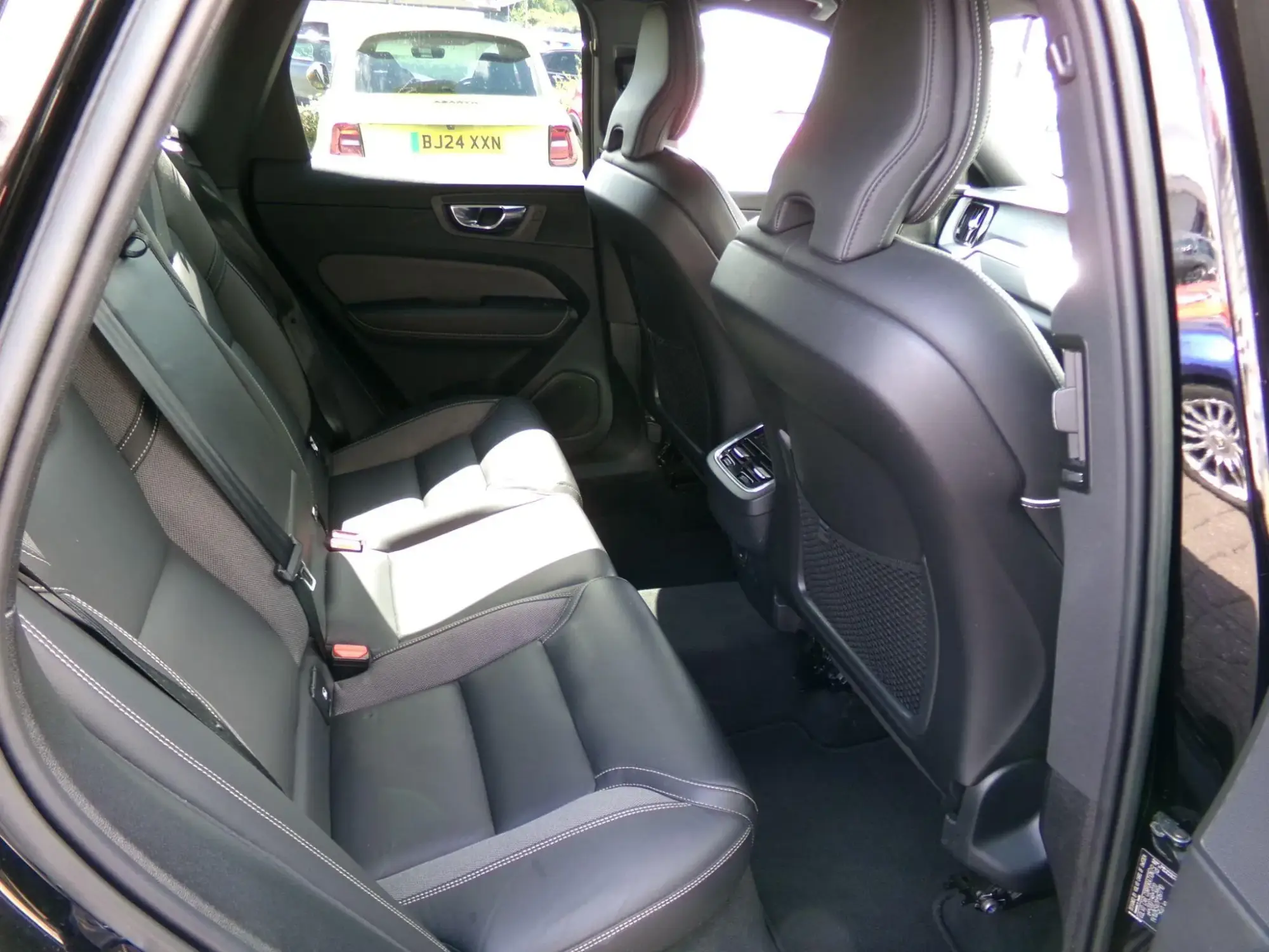 Volvo XC60 Image 22