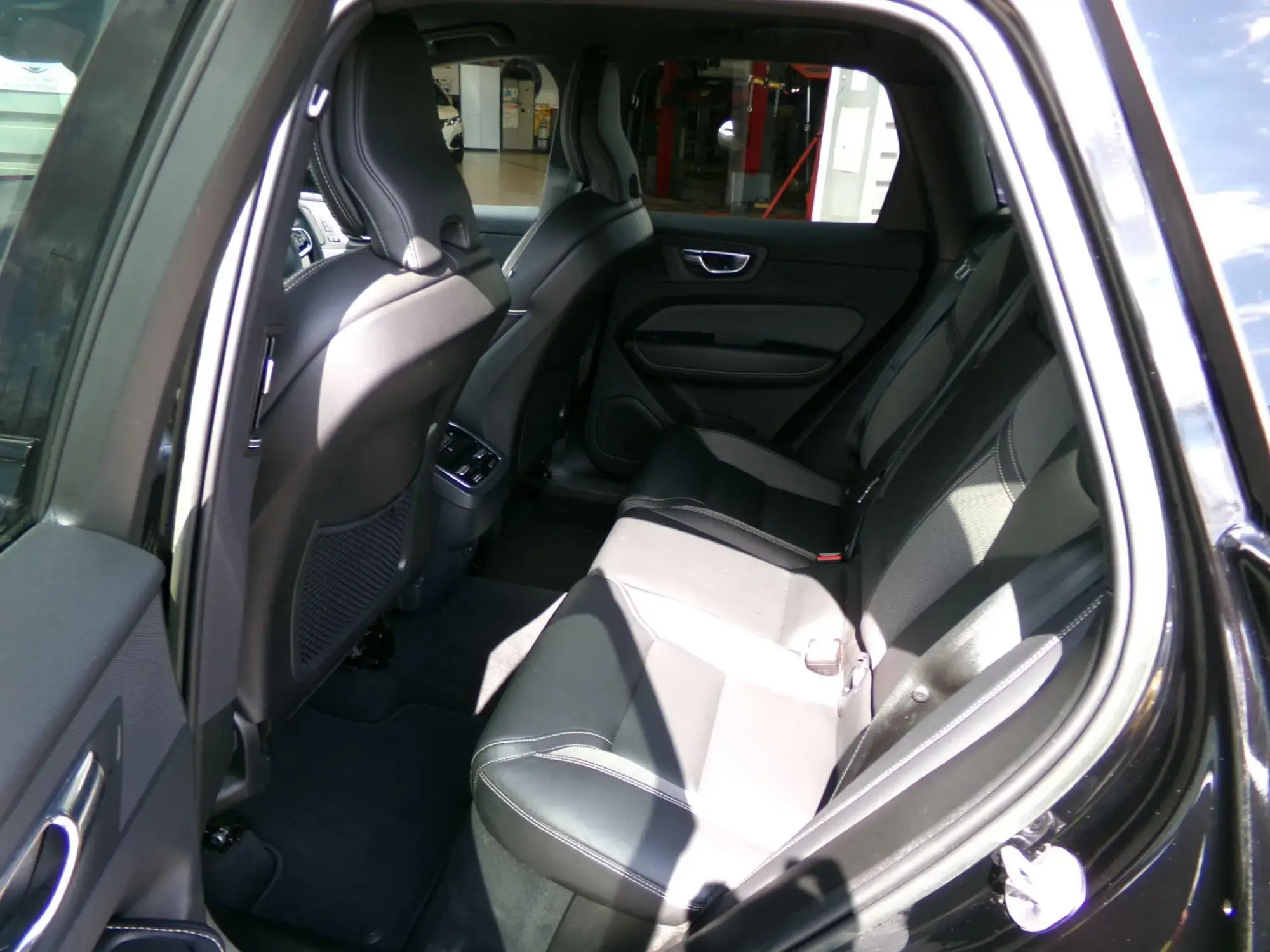 Volvo XC60 Image 23